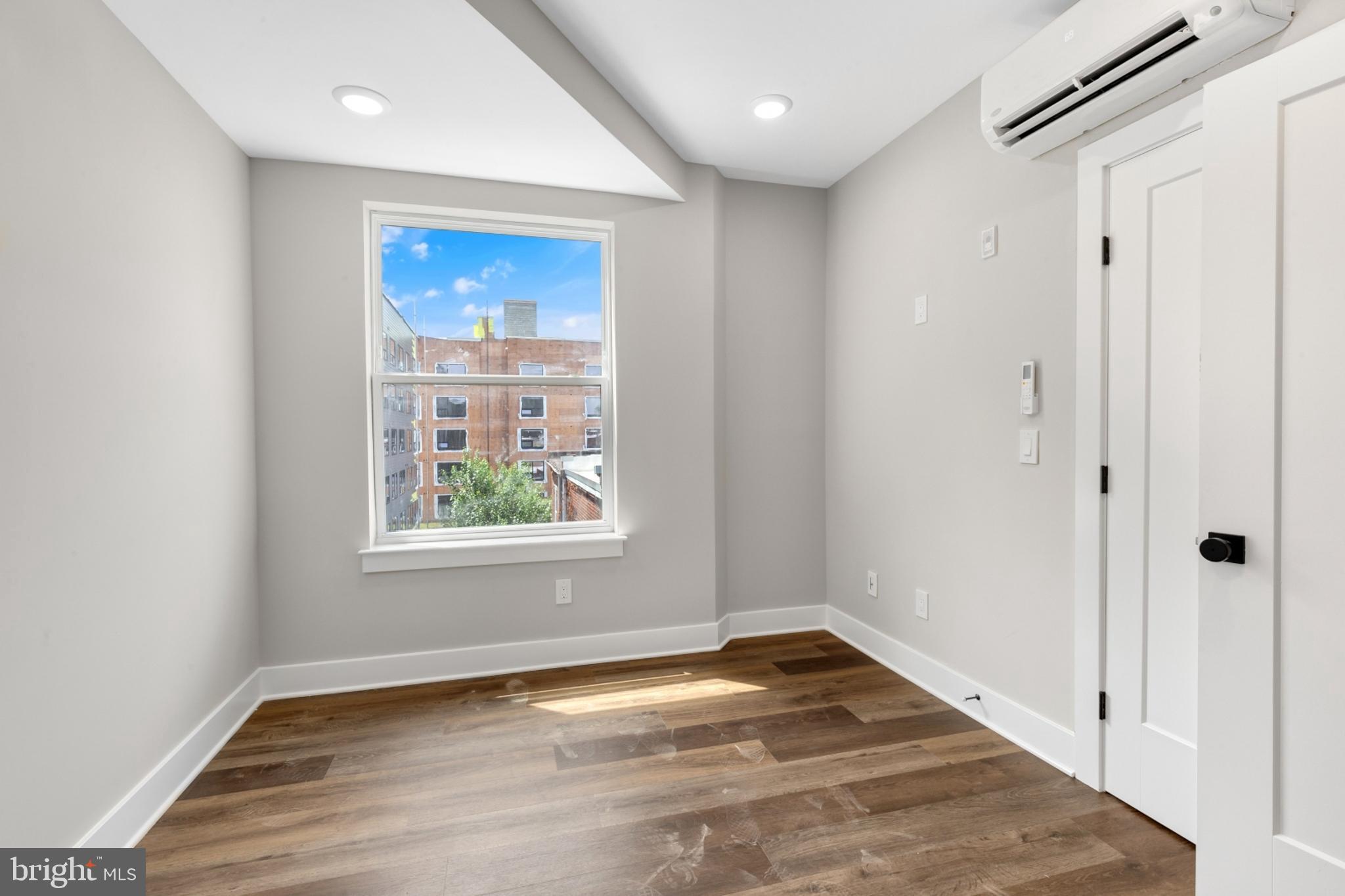 EAST KENSINGTON - Residential Lease