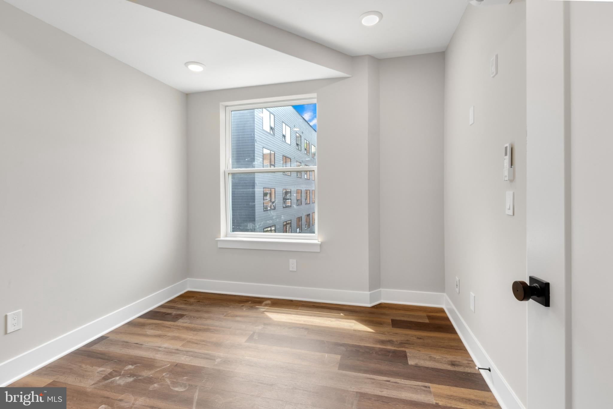 EAST KENSINGTON - Residential Lease