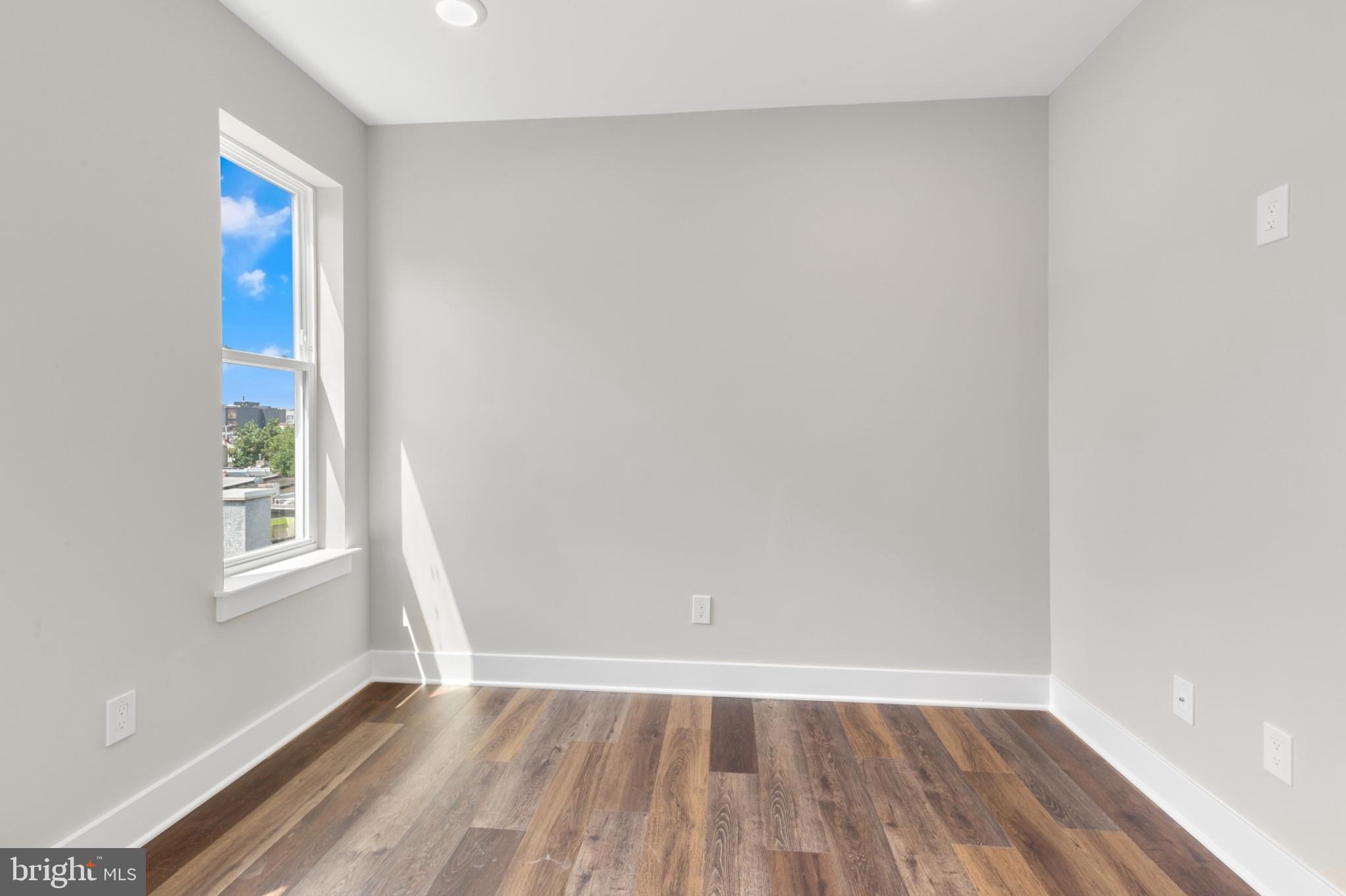 EAST KENSINGTON - Residential Lease