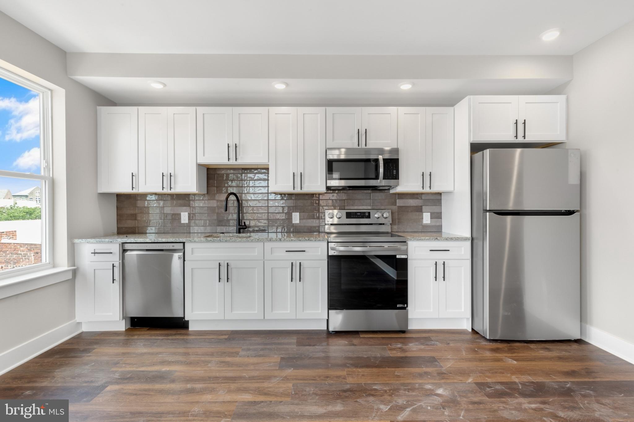 EAST KENSINGTON - Residential Lease