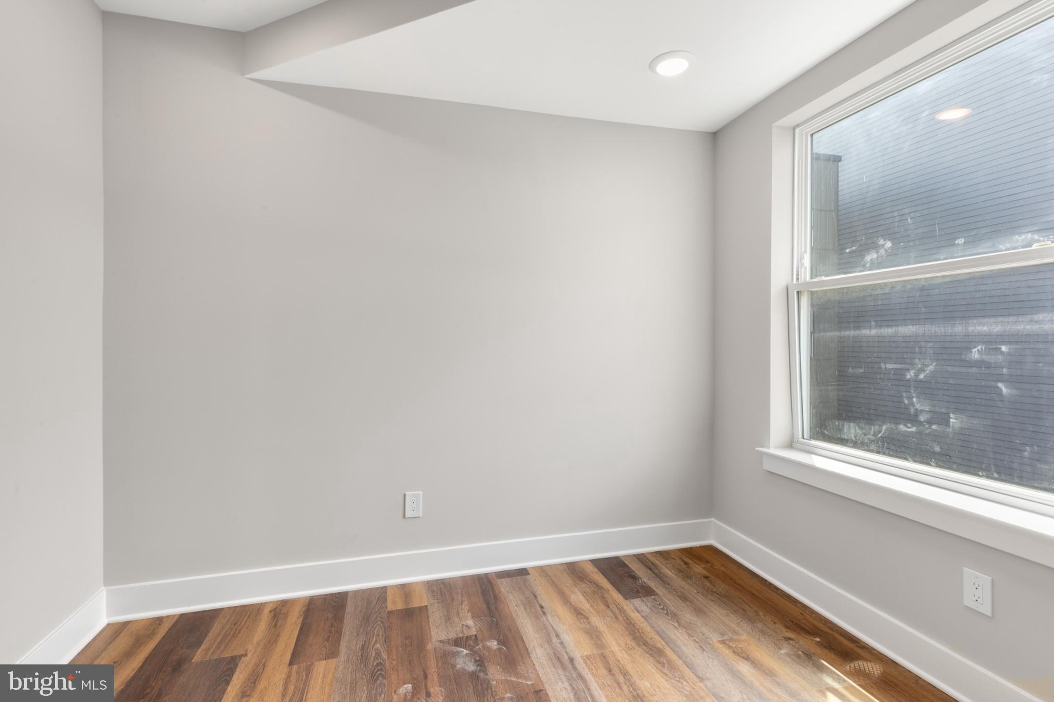 EAST KENSINGTON - Residential Lease