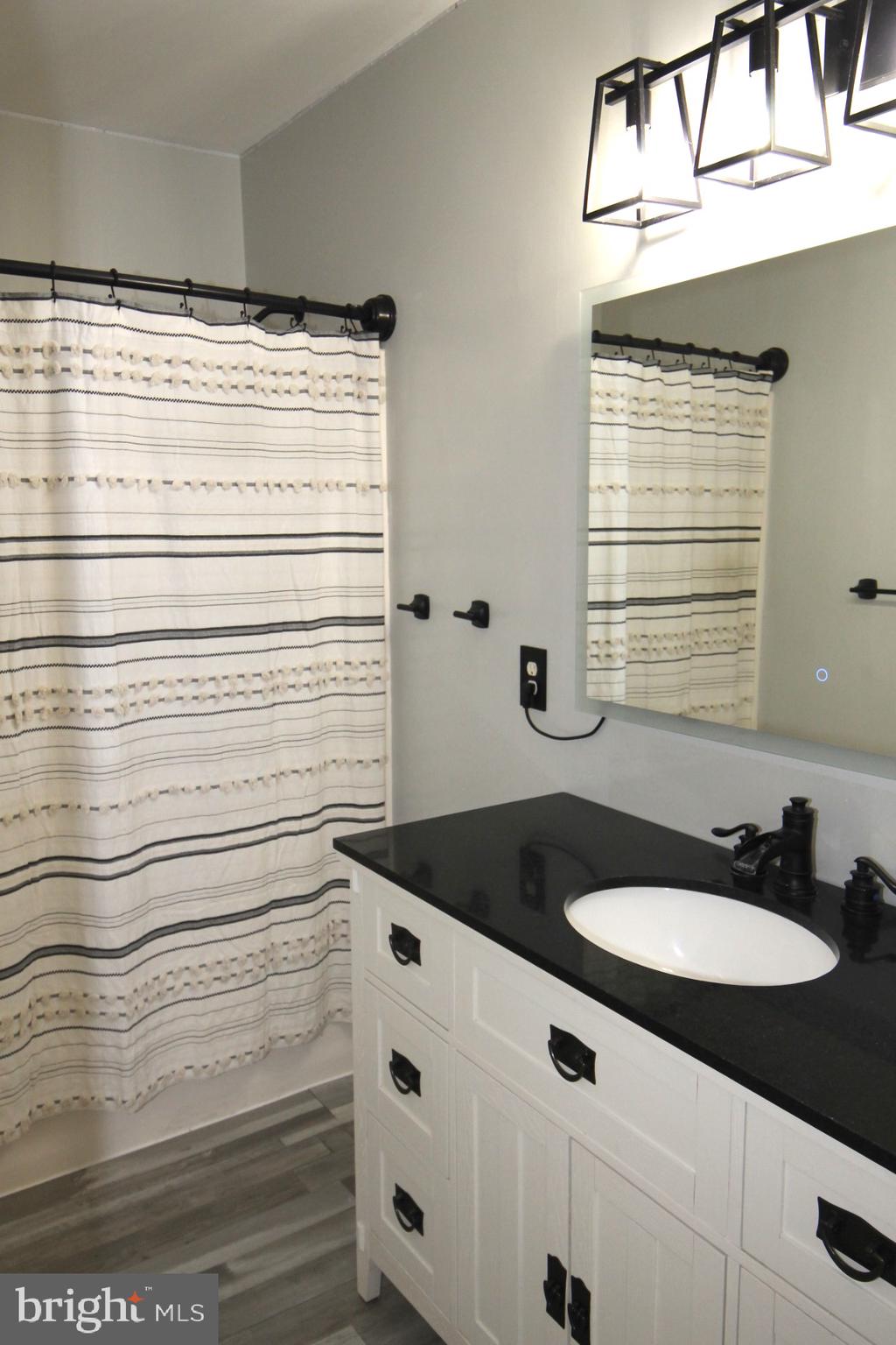 HARWOOD - Residential