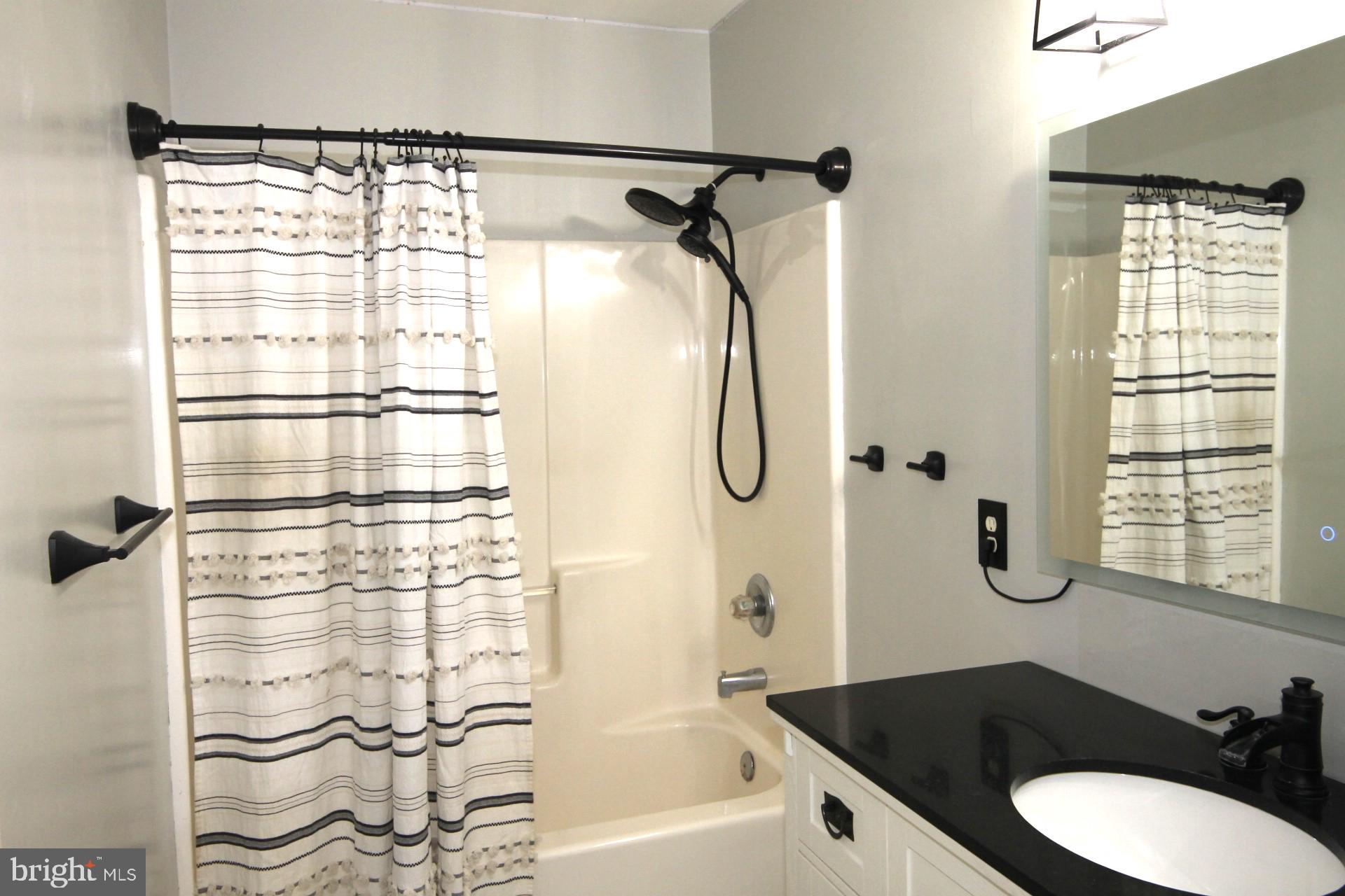 HARWOOD - Residential