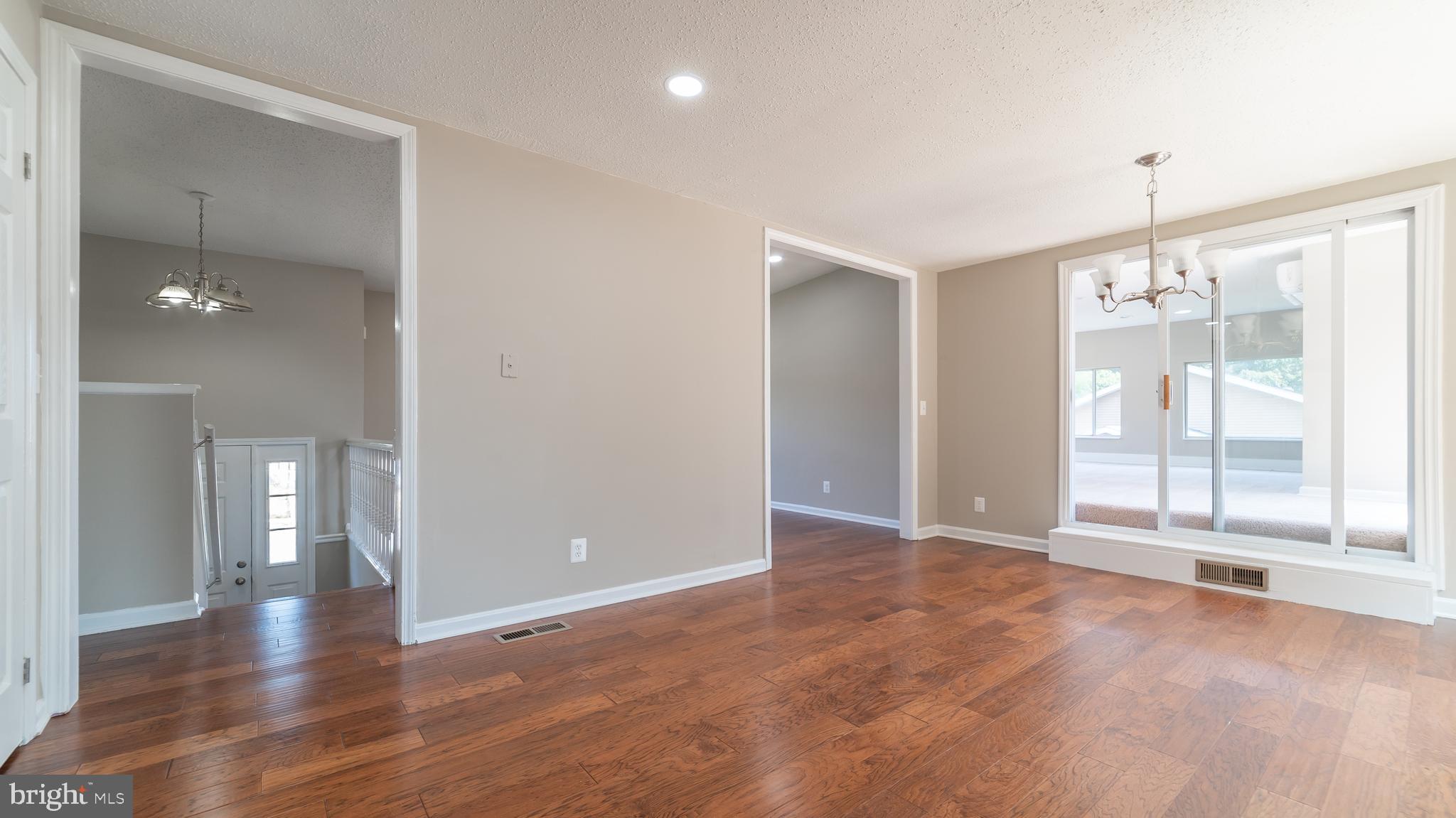 FORESTVILLE CENTER - Residential