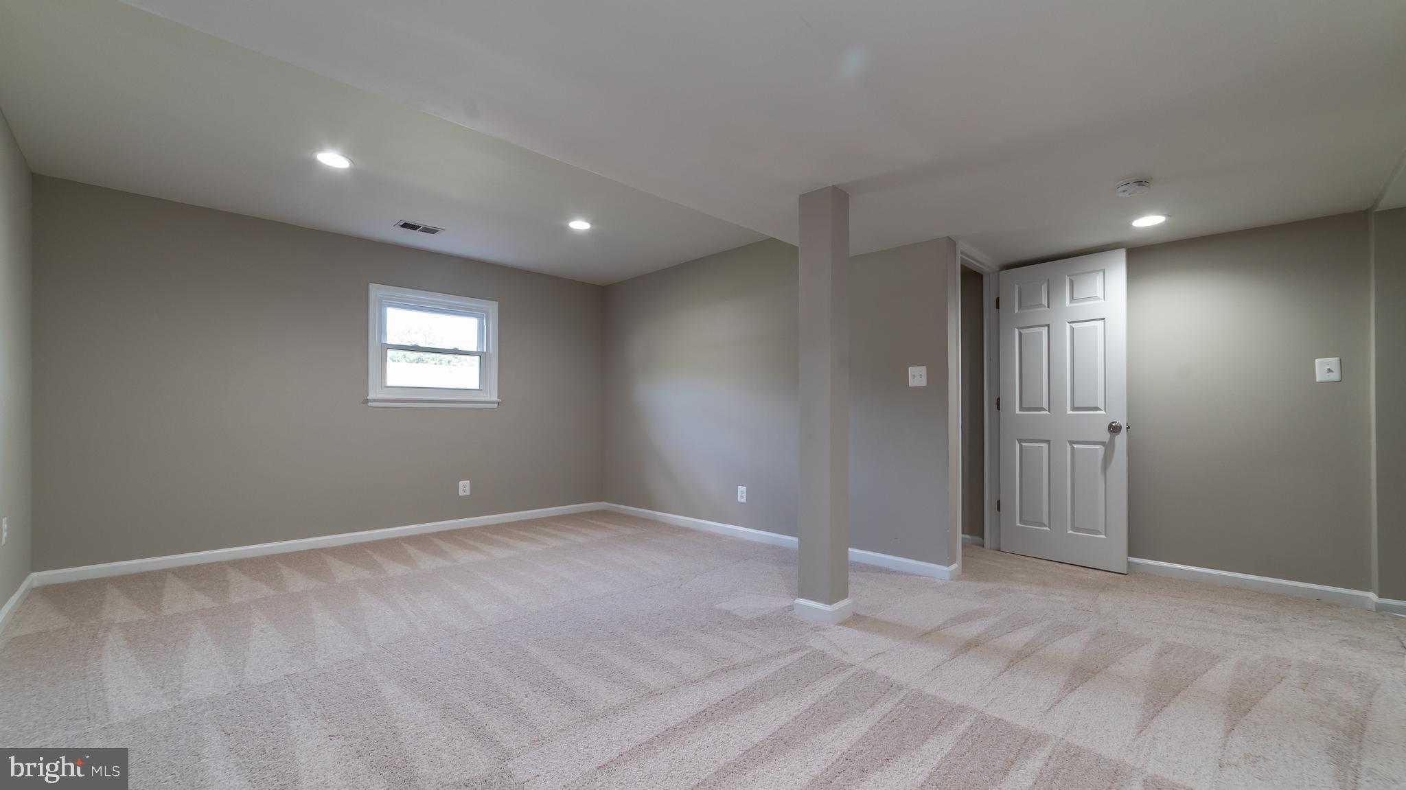 FORESTVILLE CENTER - Residential