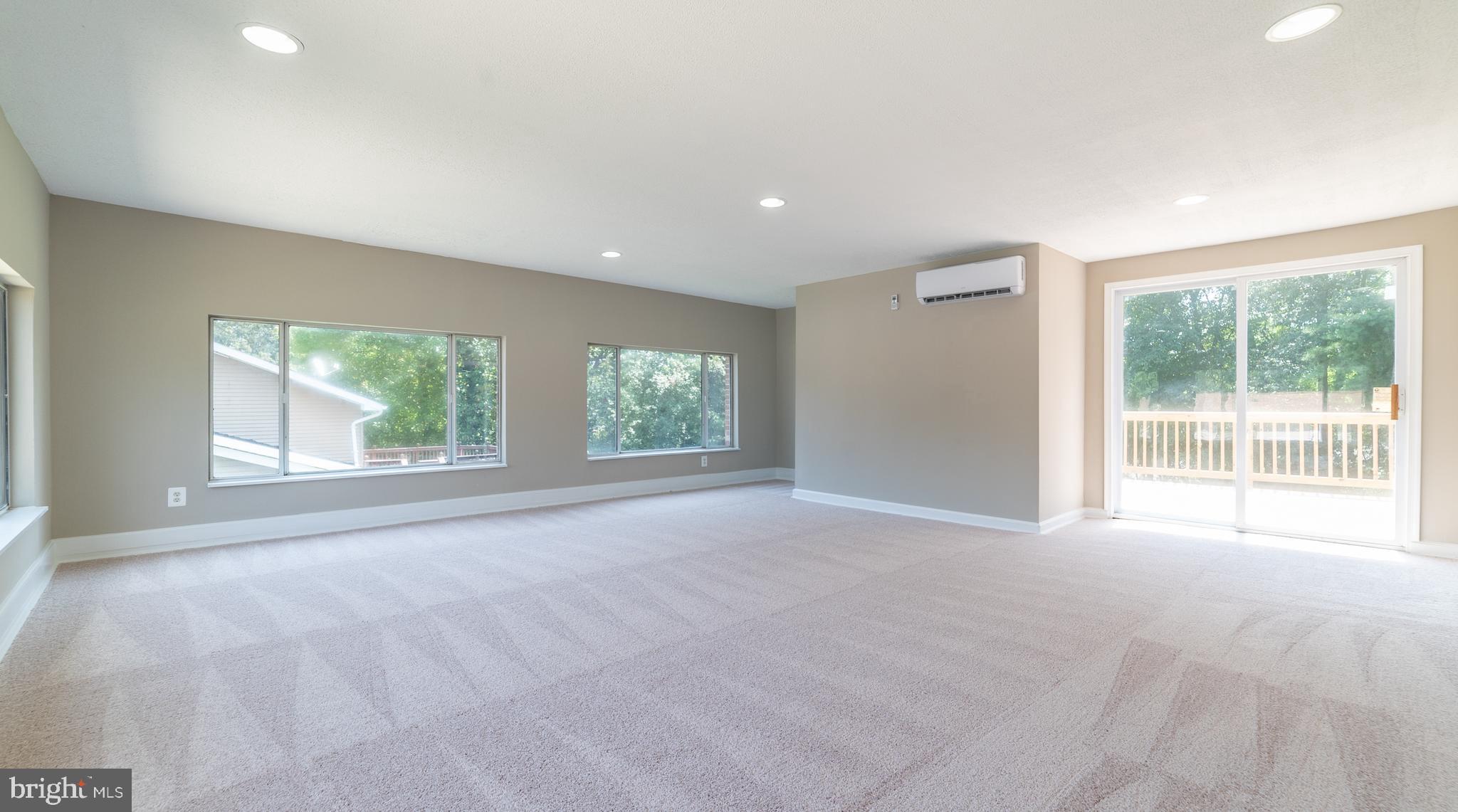 FORESTVILLE CENTER - Residential