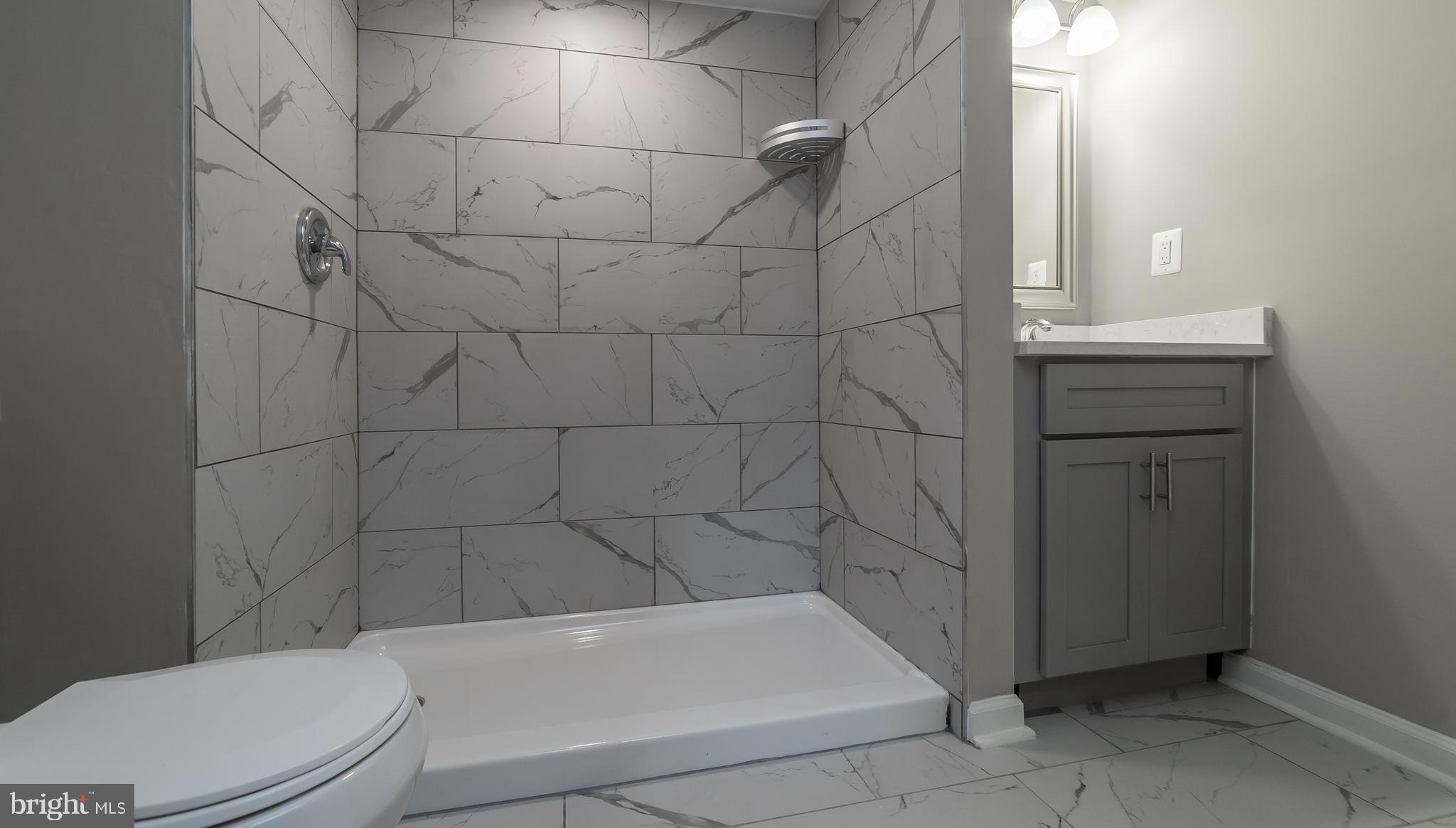 FORESTVILLE CENTER - Residential