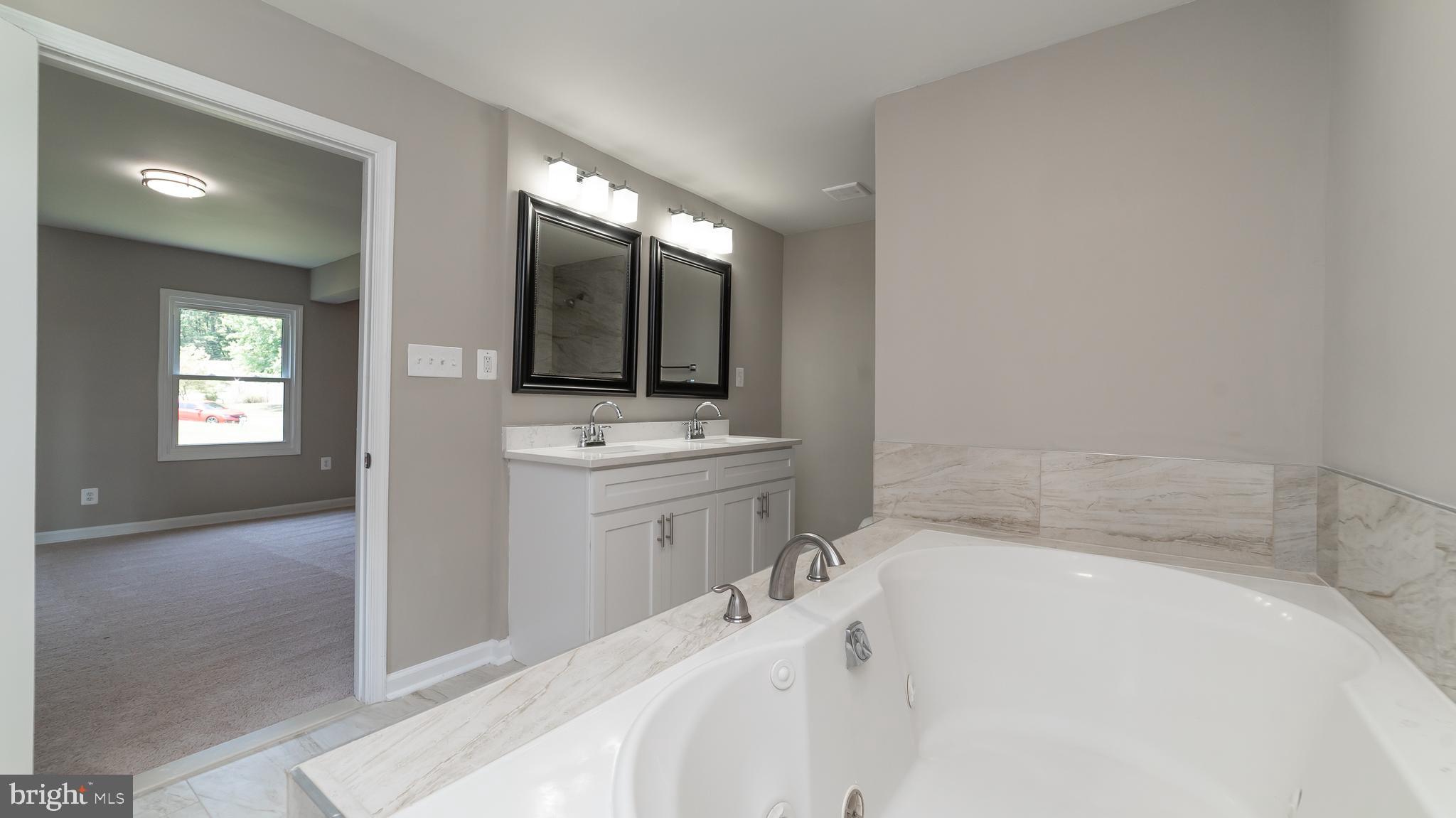 FORESTVILLE CENTER - Residential