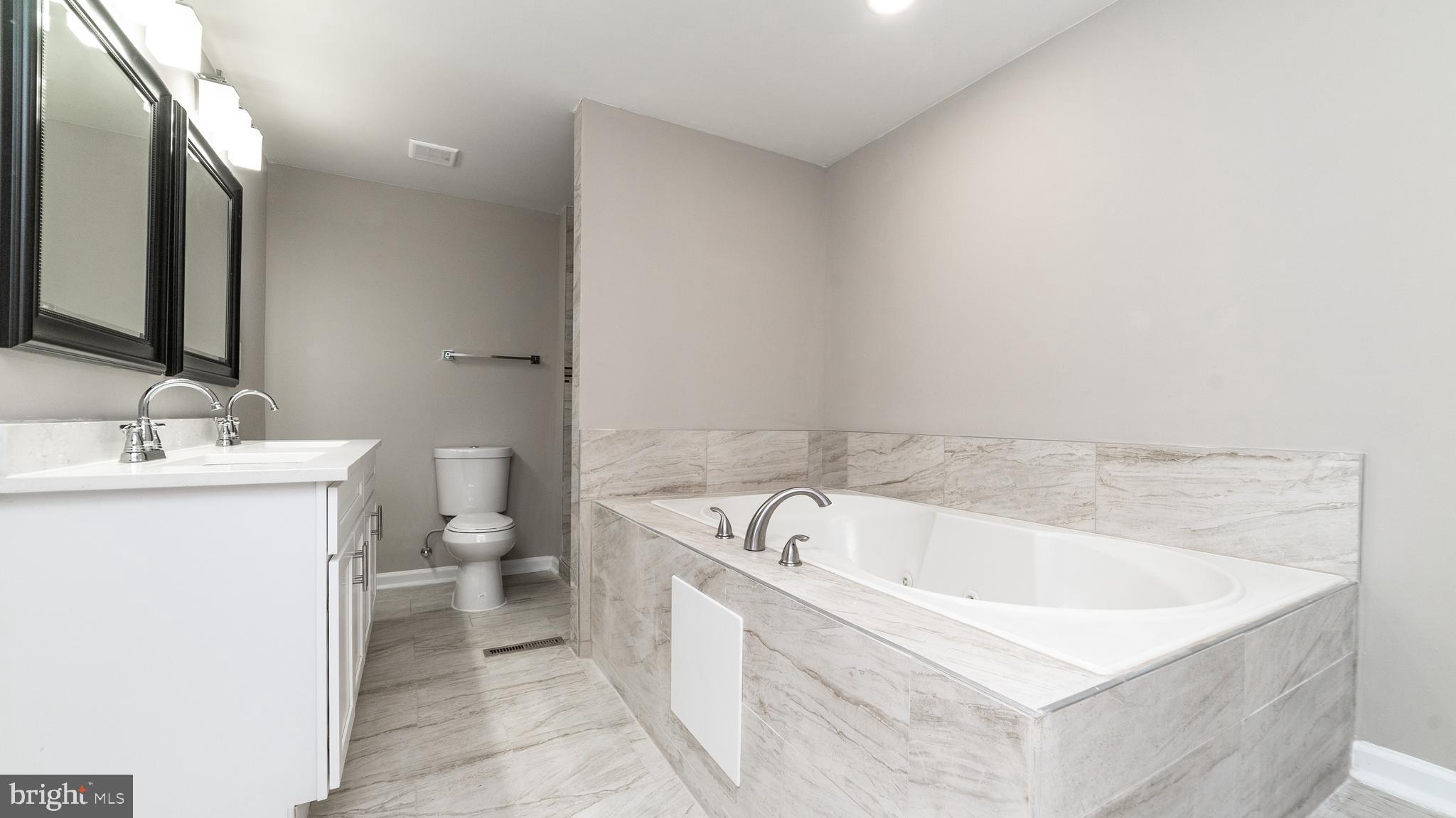 FORESTVILLE CENTER - Residential