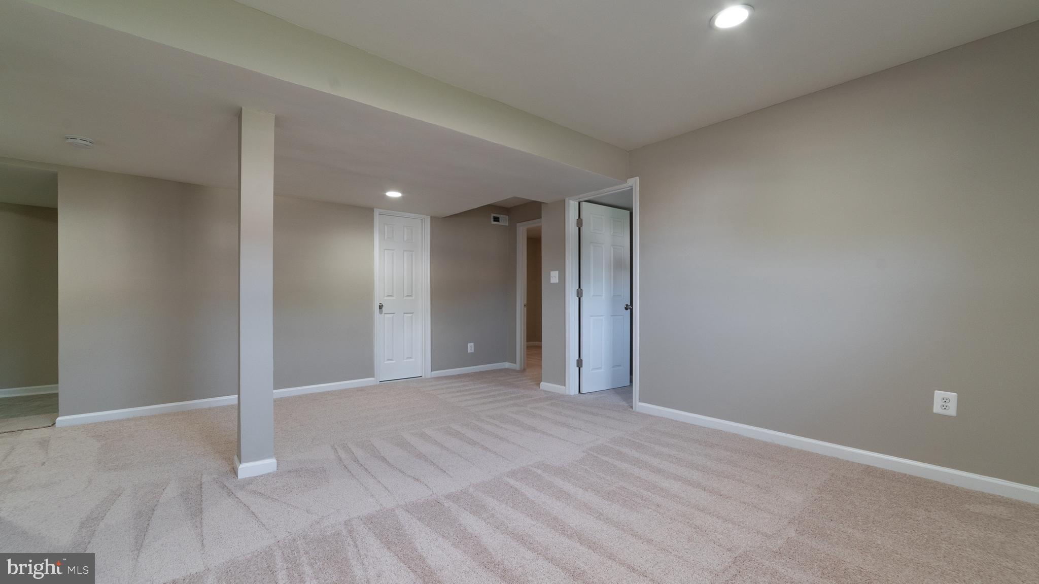 FORESTVILLE CENTER - Residential