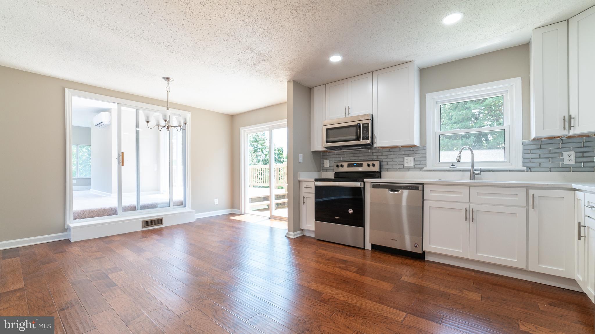 FORESTVILLE CENTER - Residential