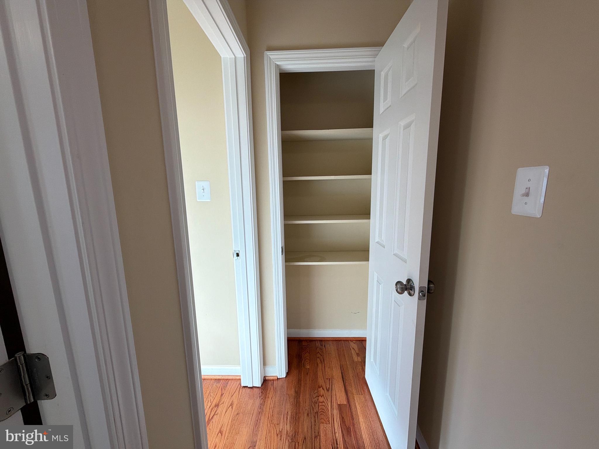 SURREY SQUARE - Residential Lease