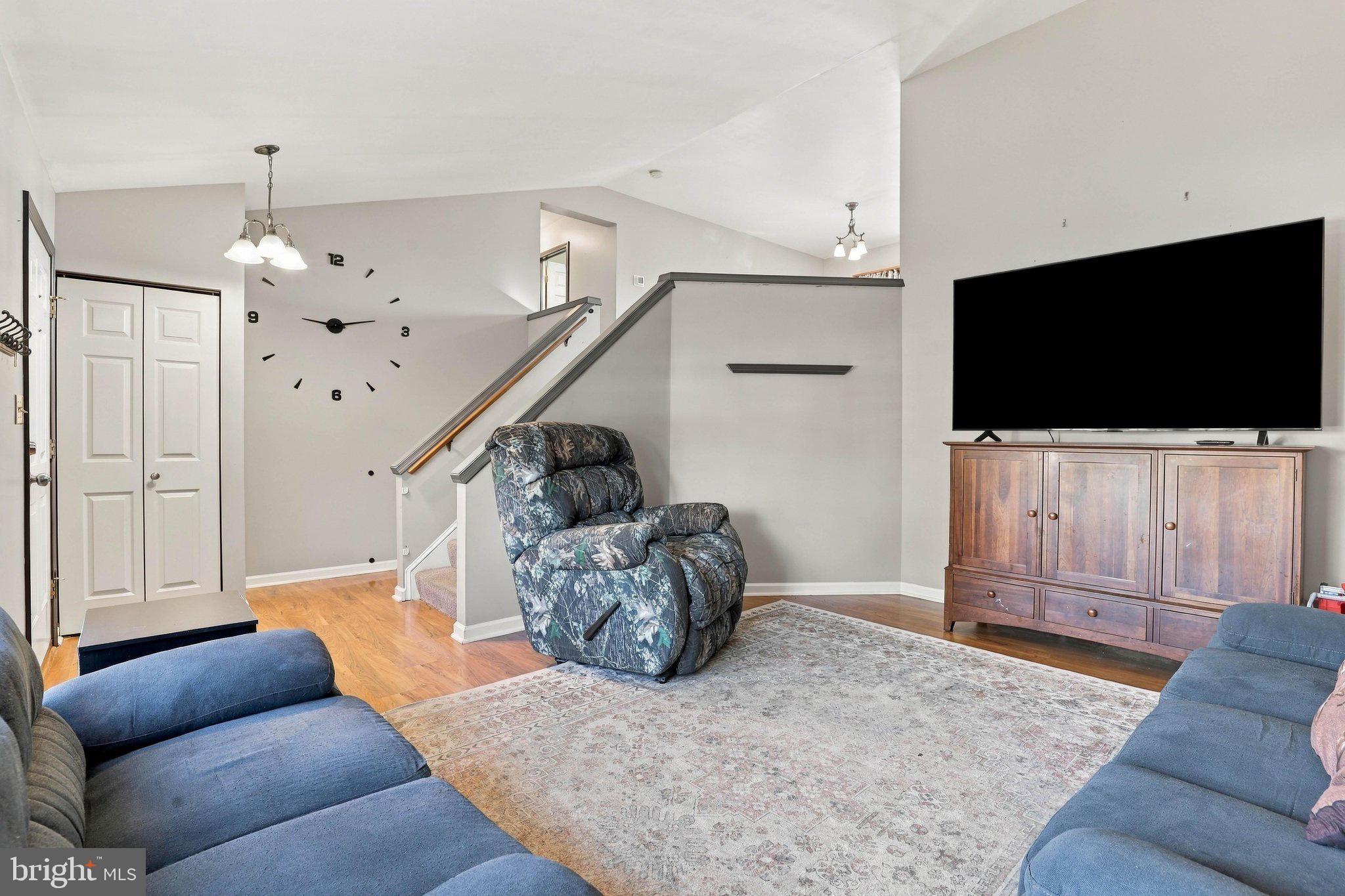 16 PEBBLE CREEK DRIVE