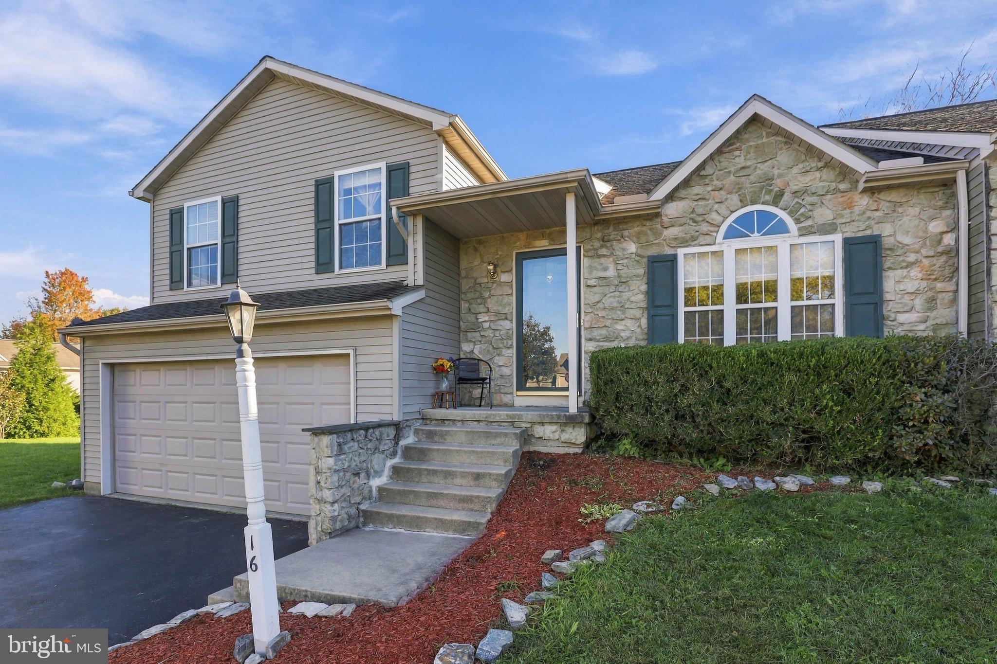16 PEBBLE CREEK DRIVE