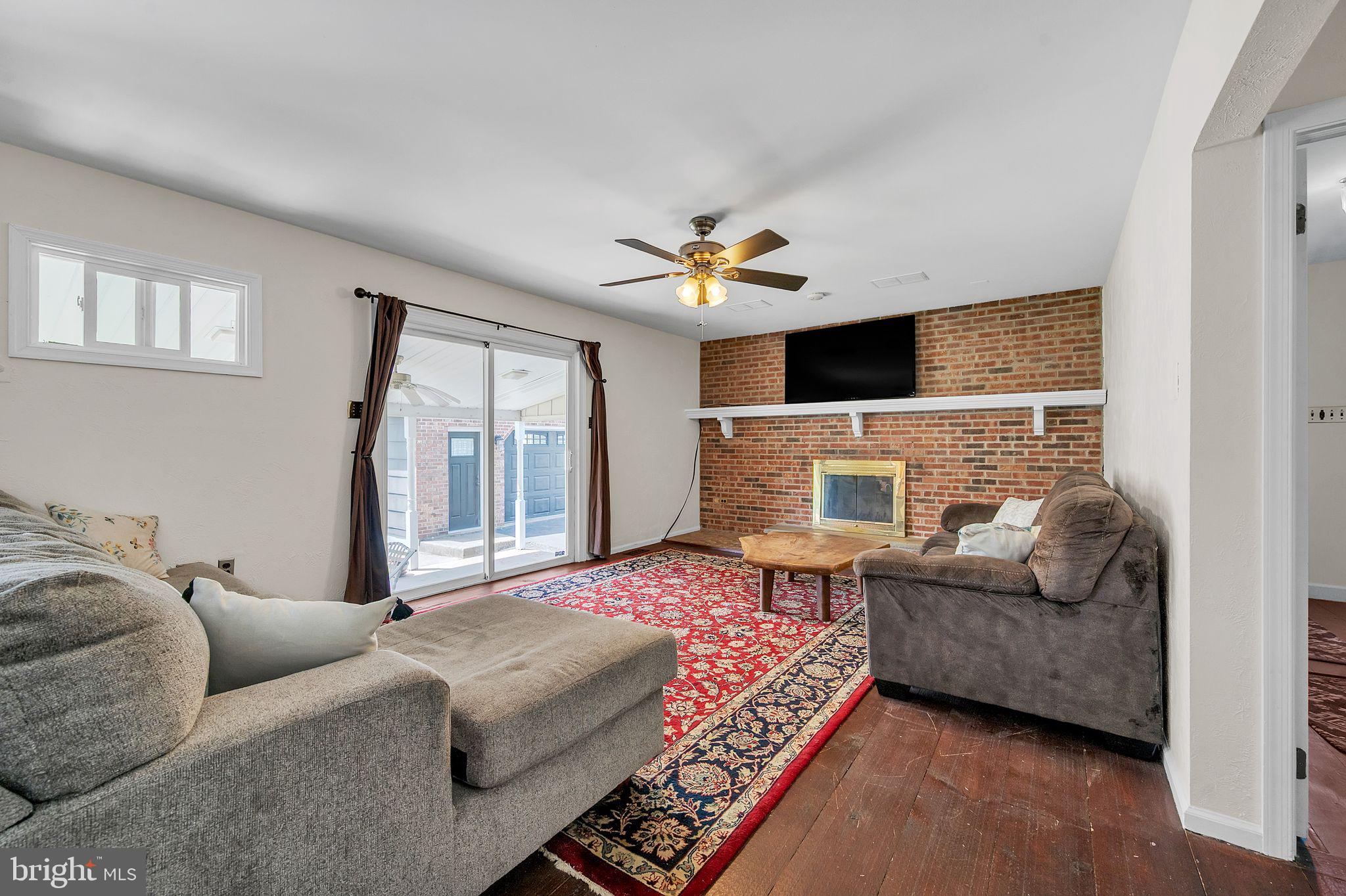 CHURCHVILLE MANOR - Residential