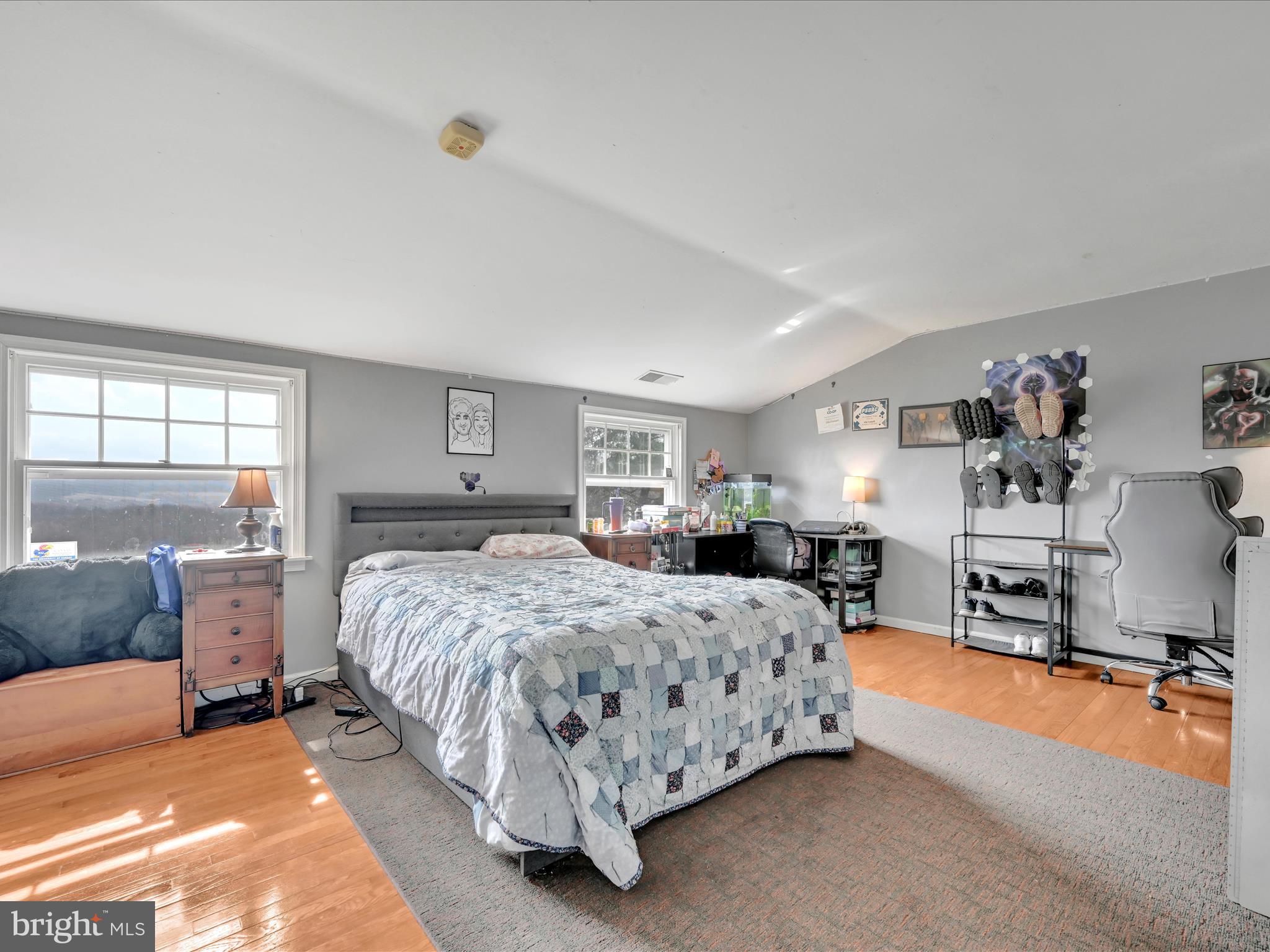 PINEBROOK - Residential