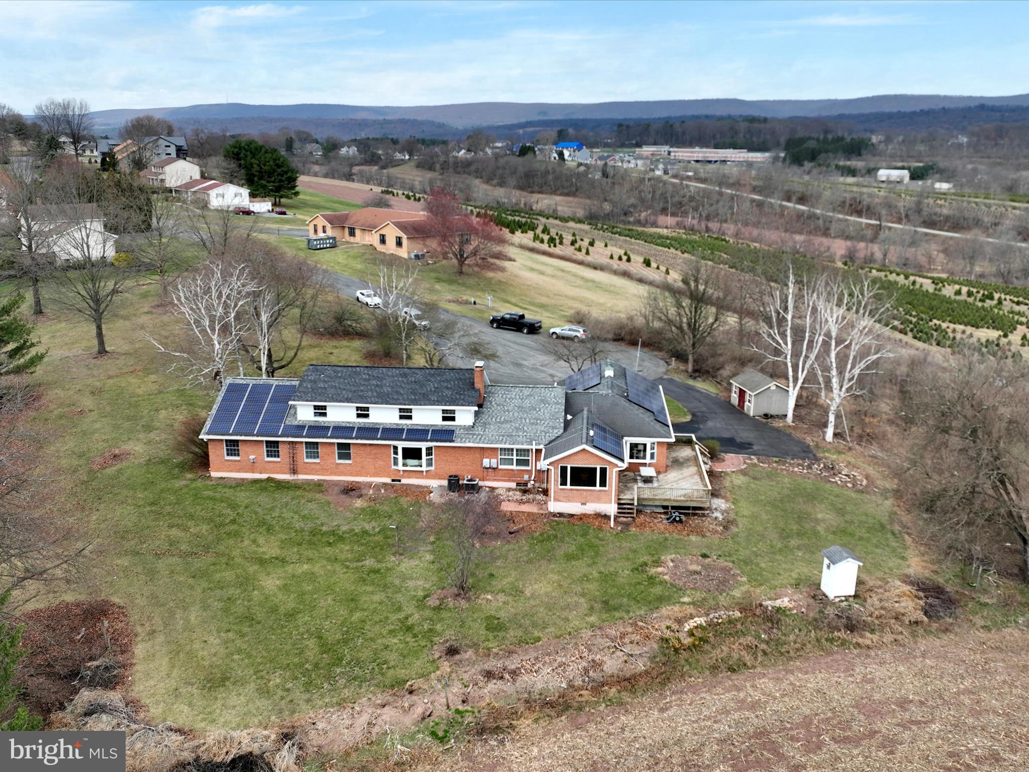 PINEBROOK - Residential