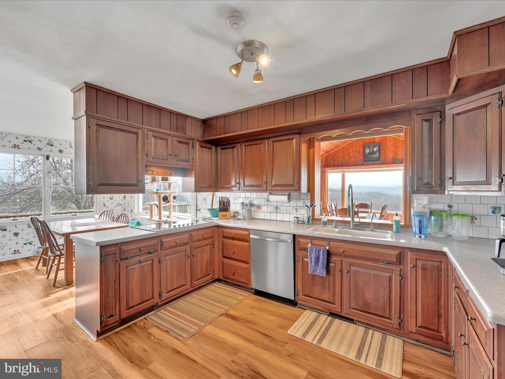 PINEBROOK - Residential