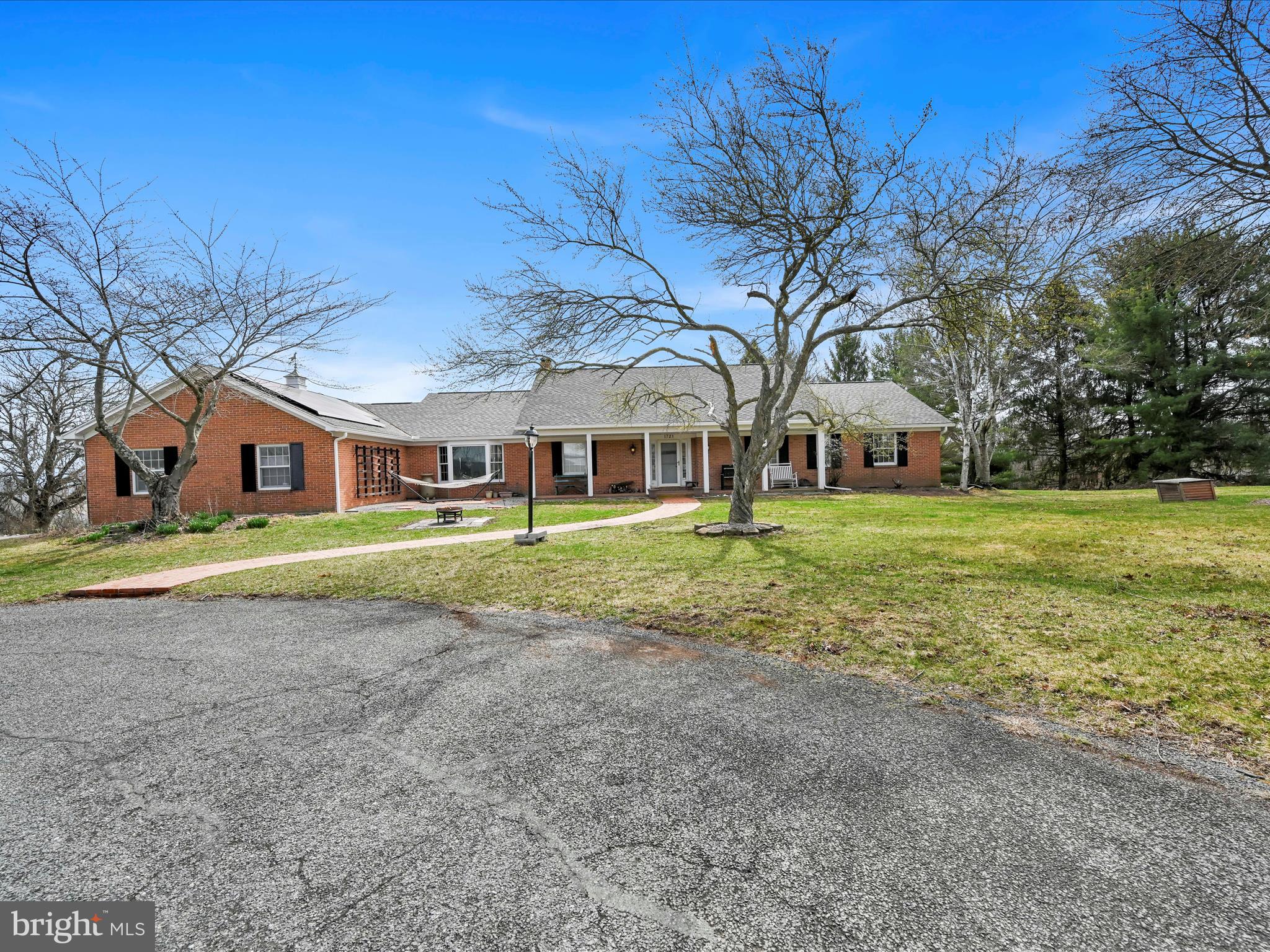 PINEBROOK - Residential