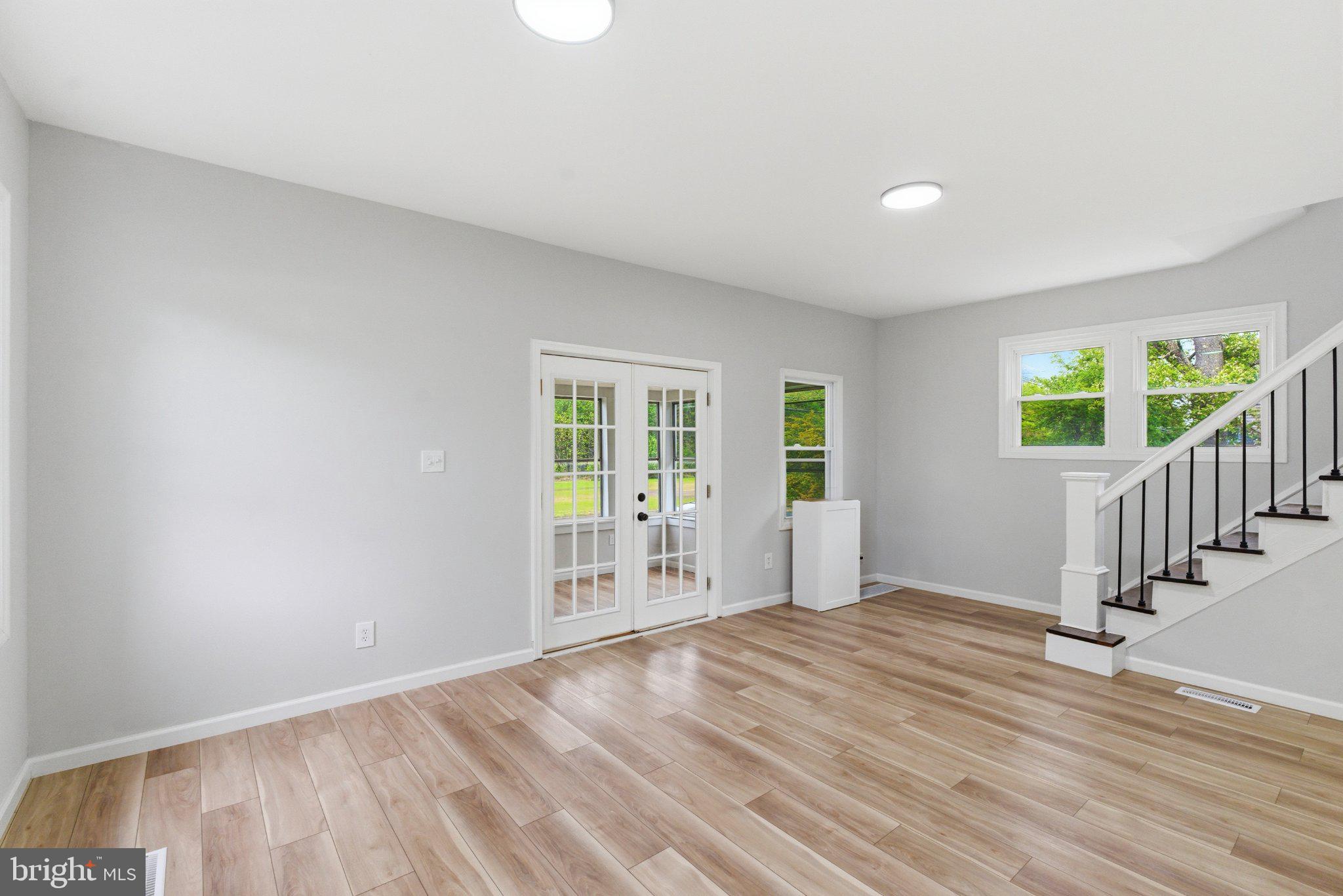 528 DAVIS ROAD