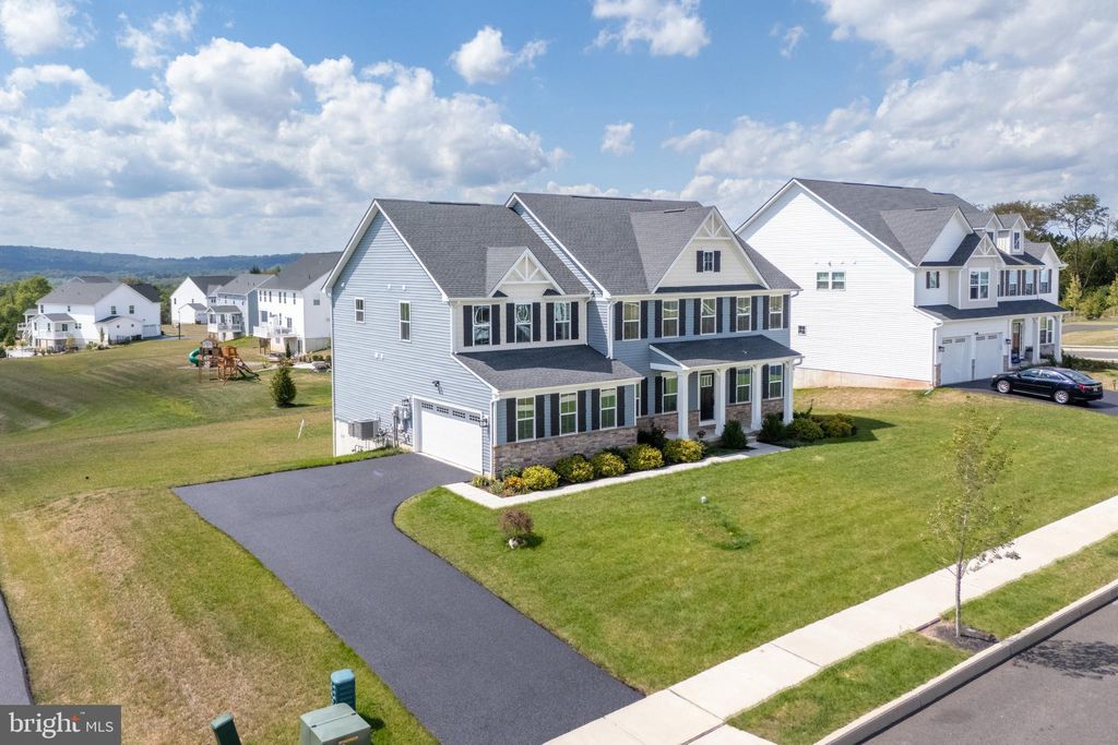 Photo of 3040 Merion Dr, CENTER VALLEY, PA 18034 (MLS # PALH2013230)