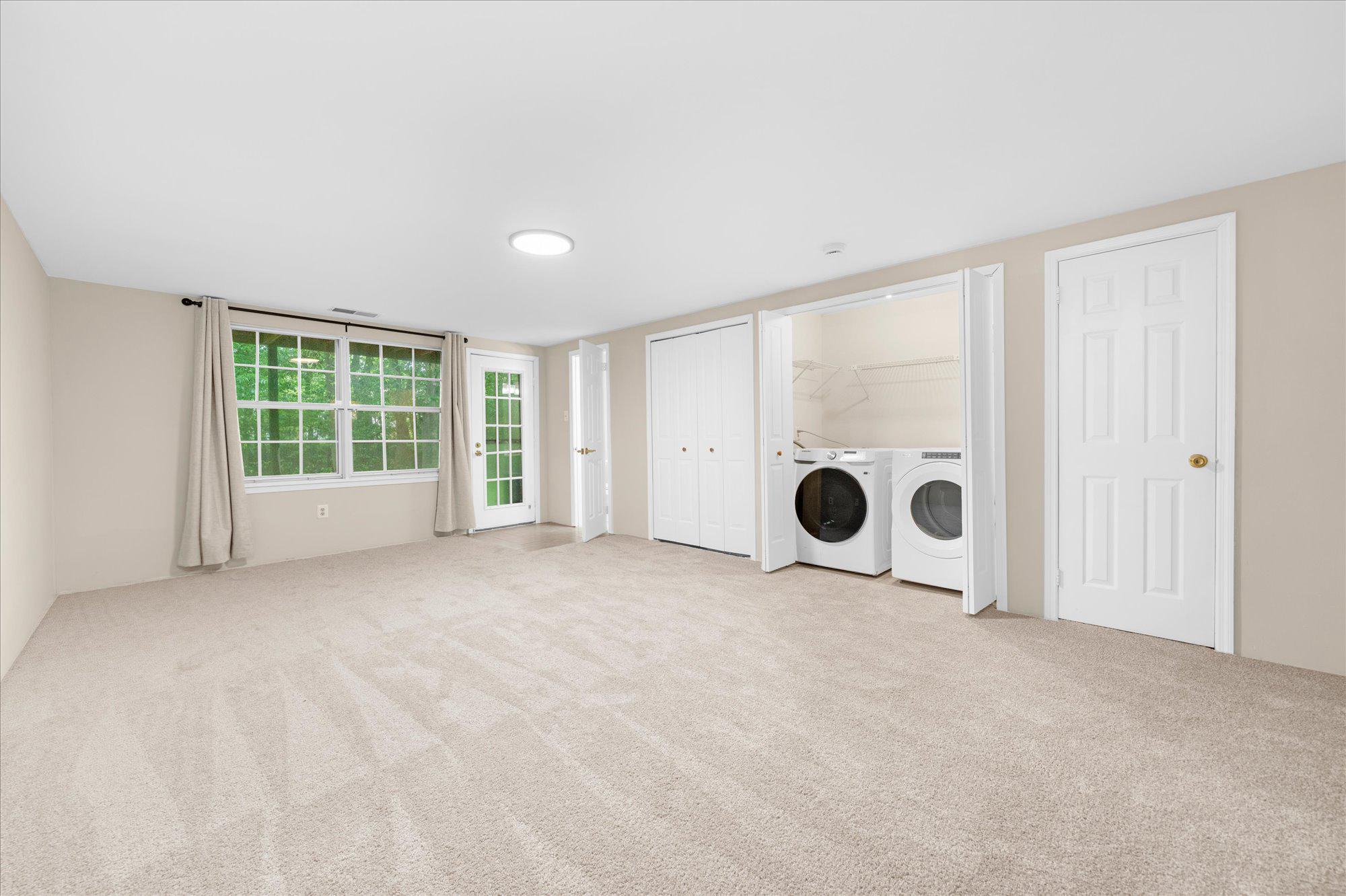 SAW MILL VALLEY - Residential