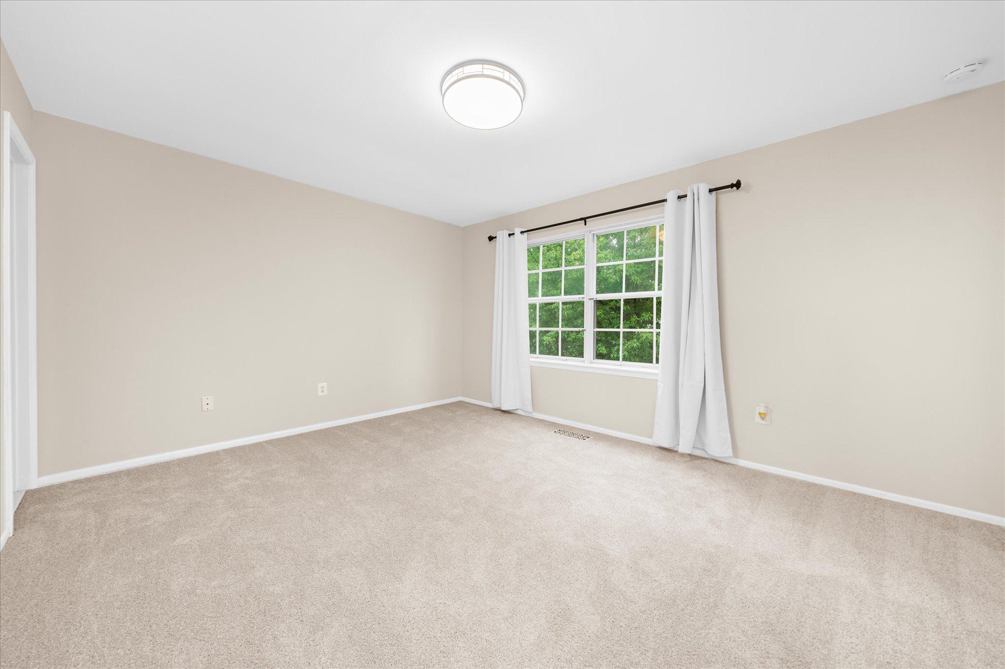 SAW MILL VALLEY - Residential