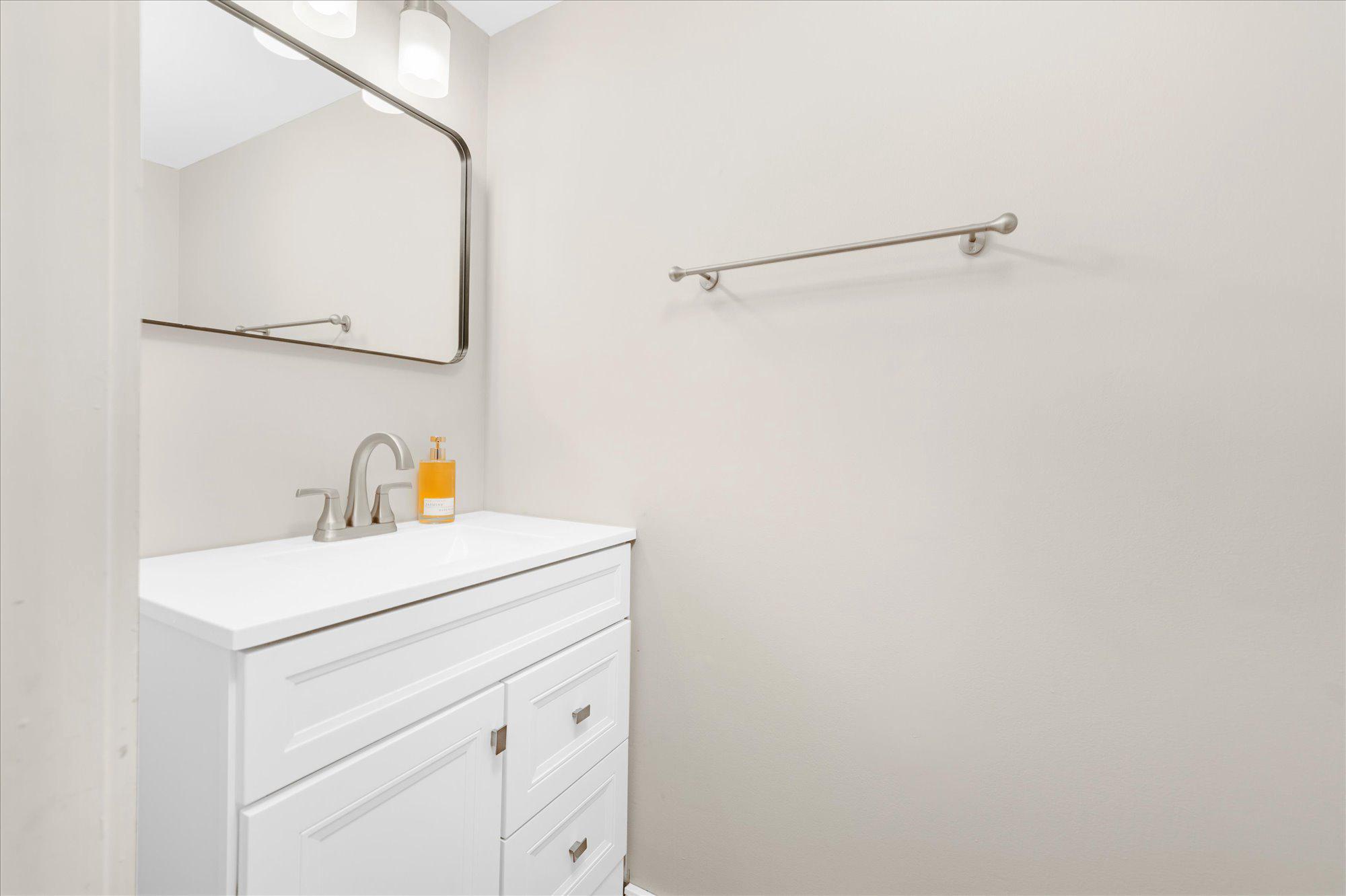SAW MILL VALLEY - Residential