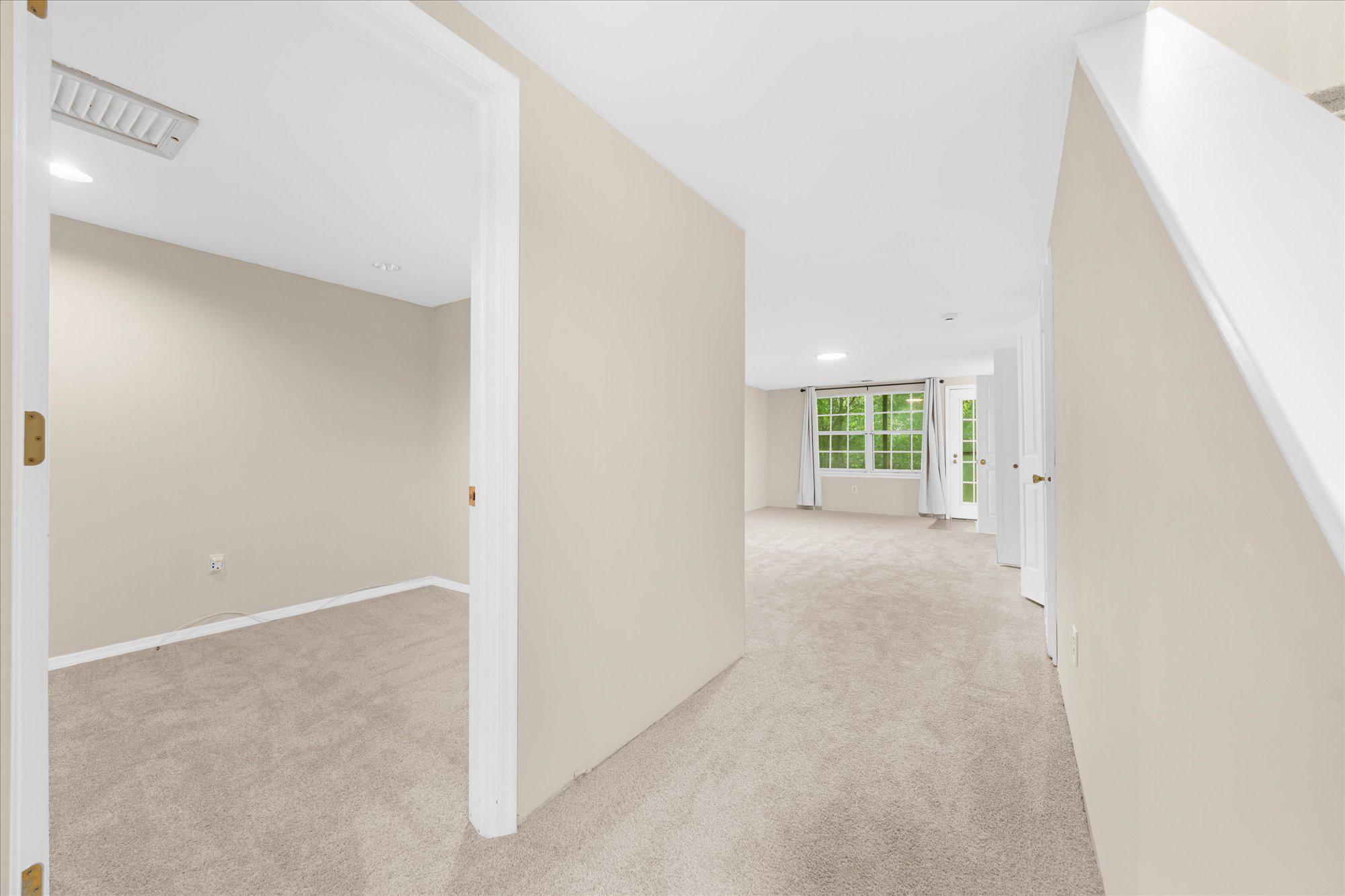 SAW MILL VALLEY - Residential