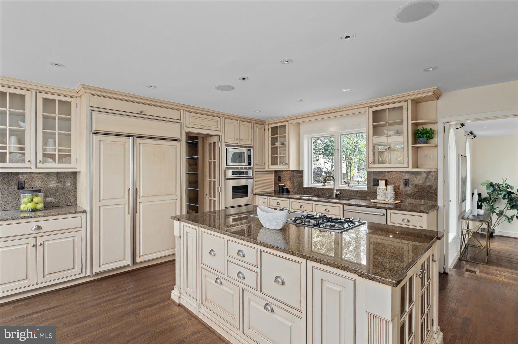 WESTMORELAND HILLS - Residential