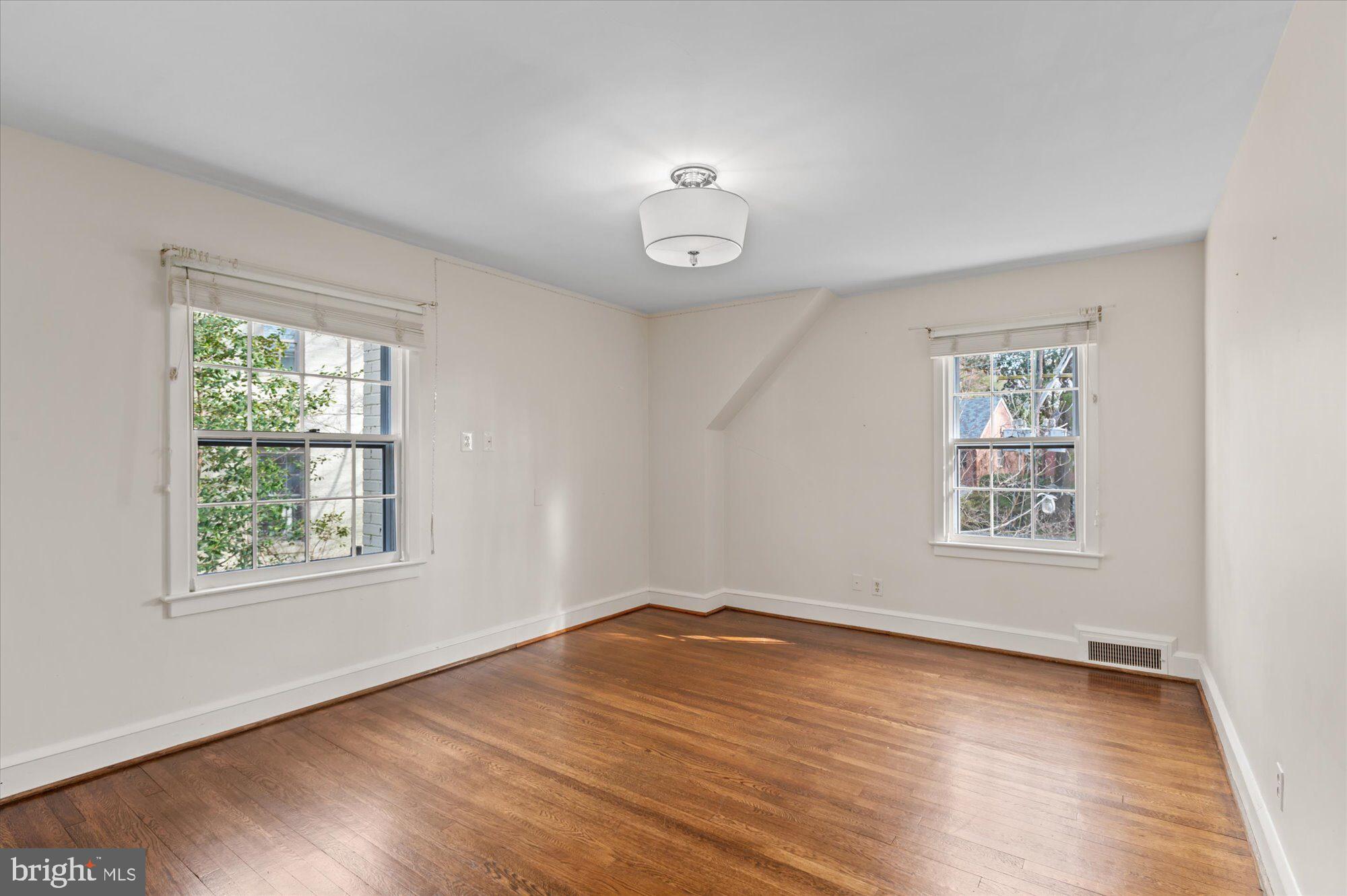 WESTMORELAND HILLS - Residential