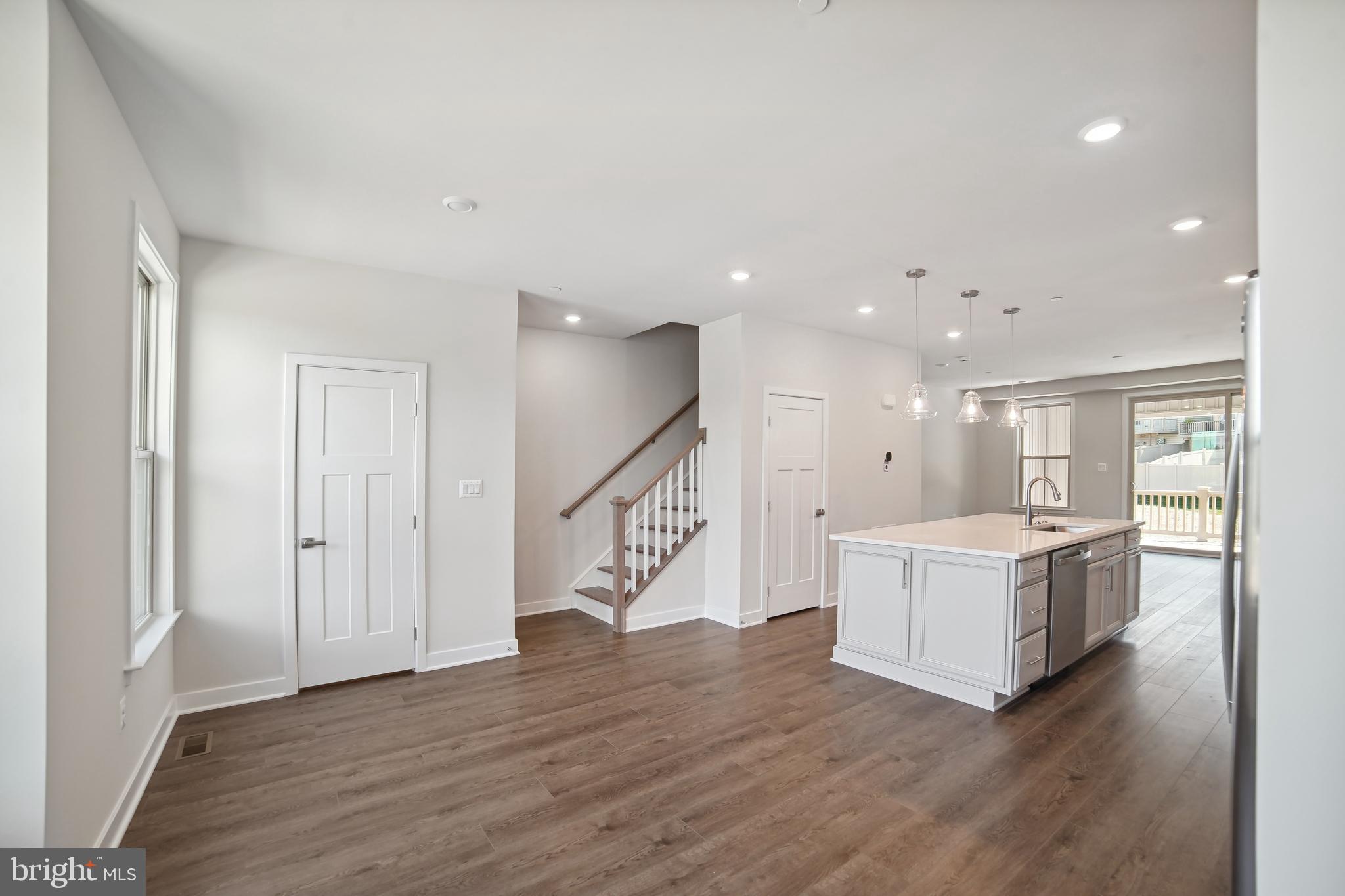 LAKE LINGANORE OAKDALE - Residential Lease