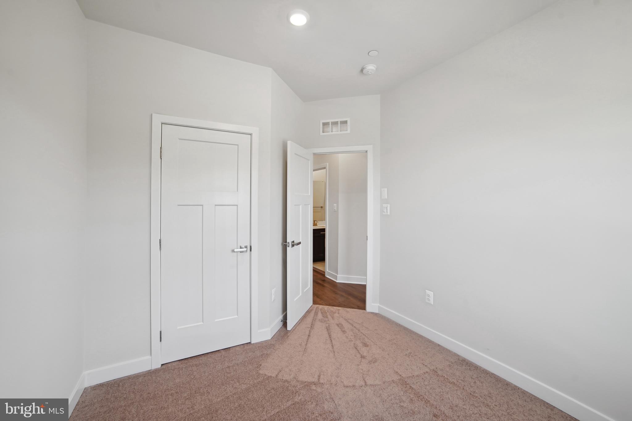 LAKE LINGANORE OAKDALE - Residential Lease