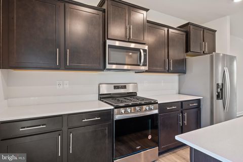 5044 SILVER OAK DRIVE ROSEDALE MD 21237