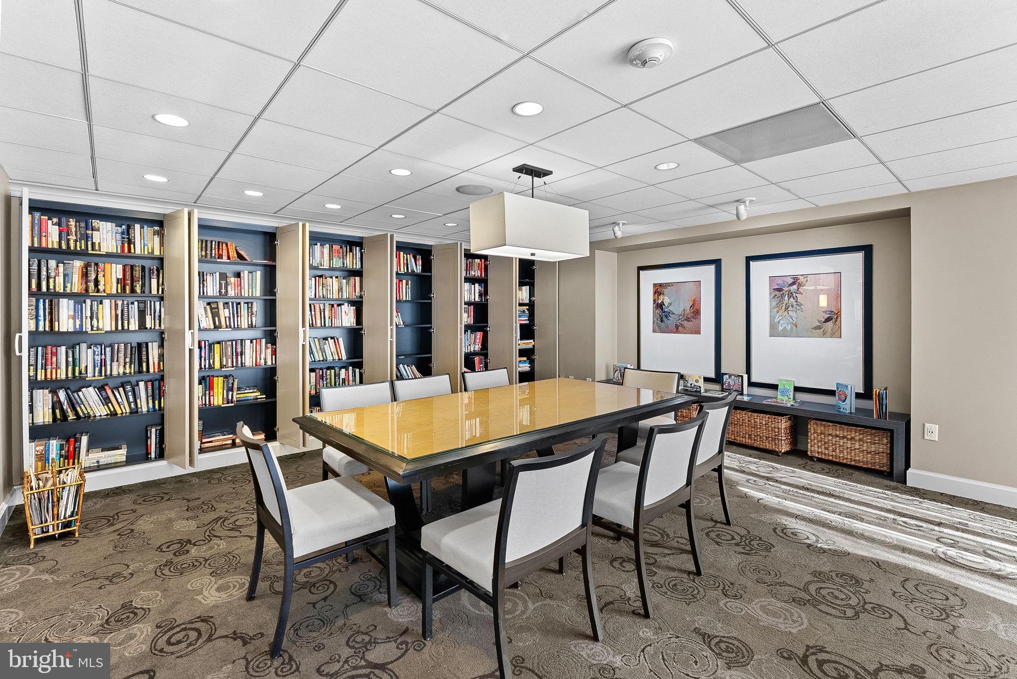 THE ELIZABETH - Residential Lease