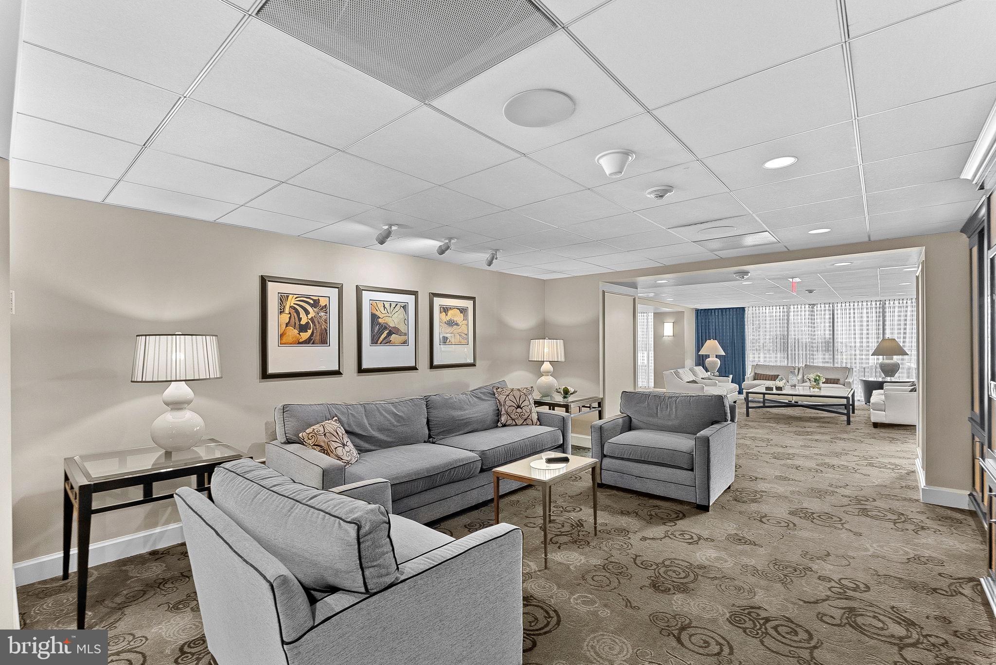 THE ELIZABETH - Residential Lease