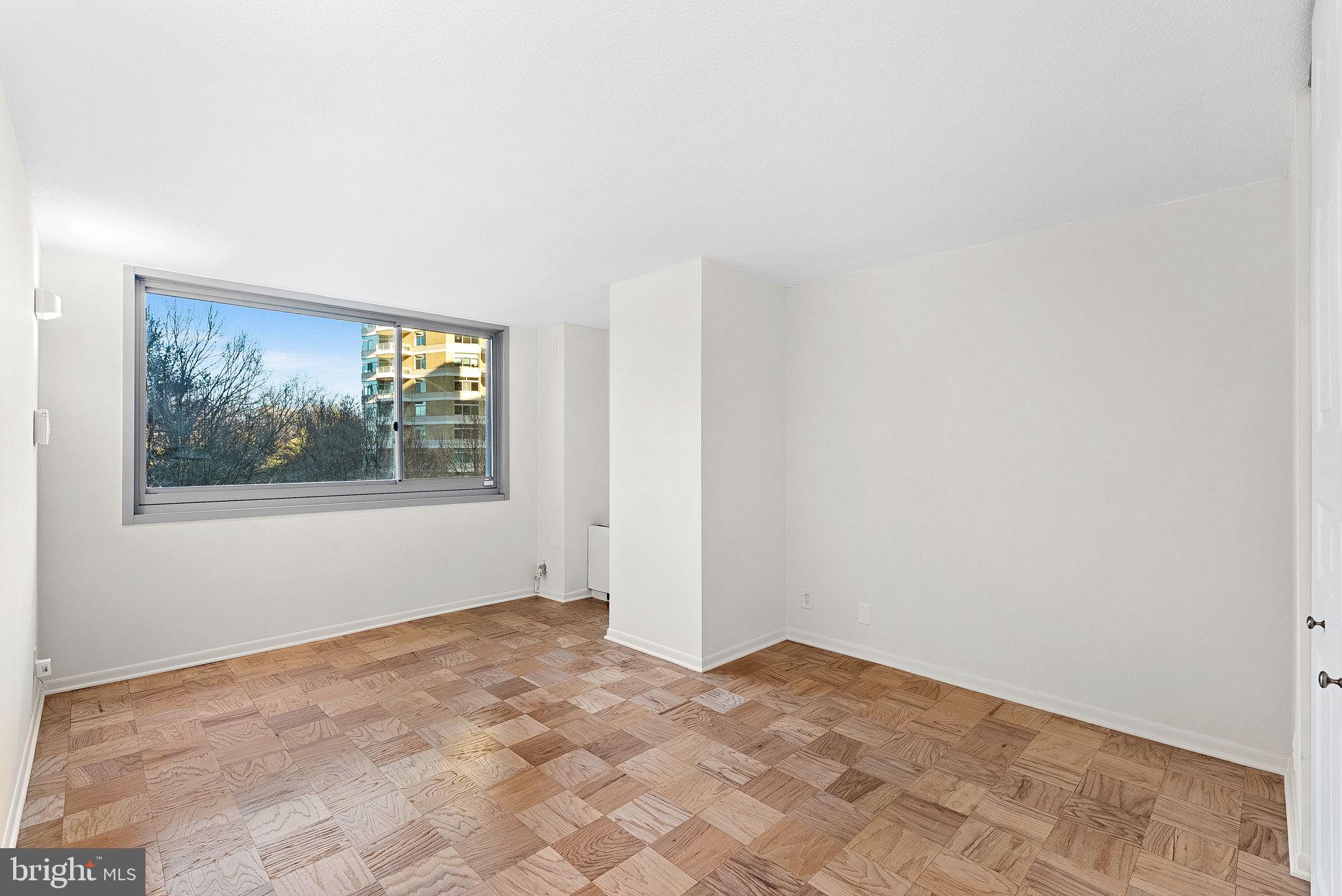 THE ELIZABETH - Residential Lease