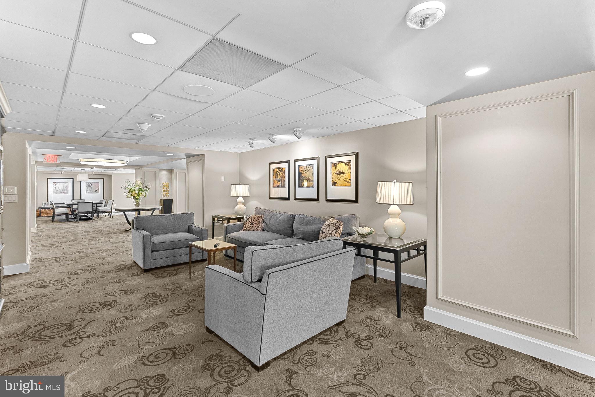 THE ELIZABETH - Residential Lease