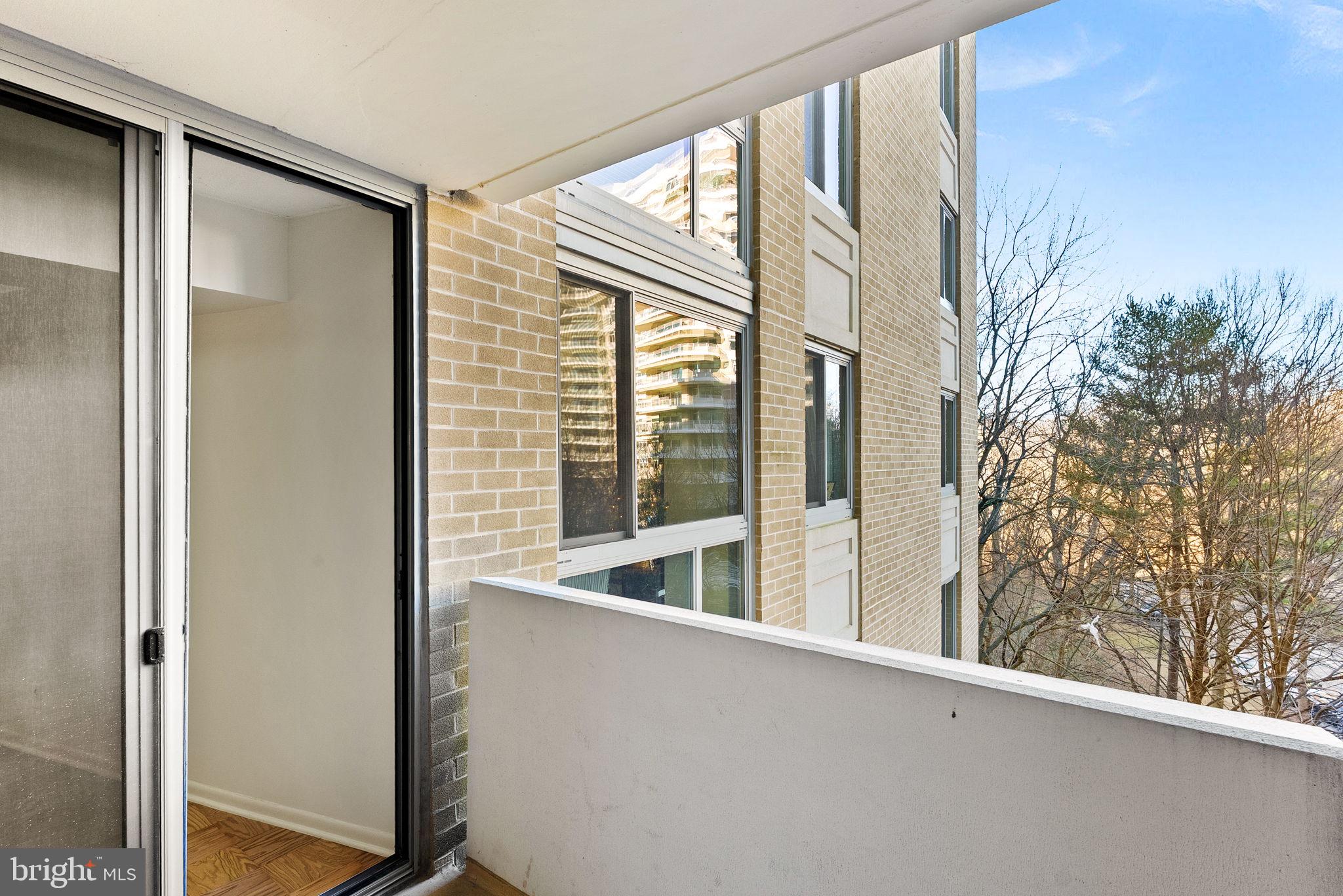 THE ELIZABETH - Residential Lease