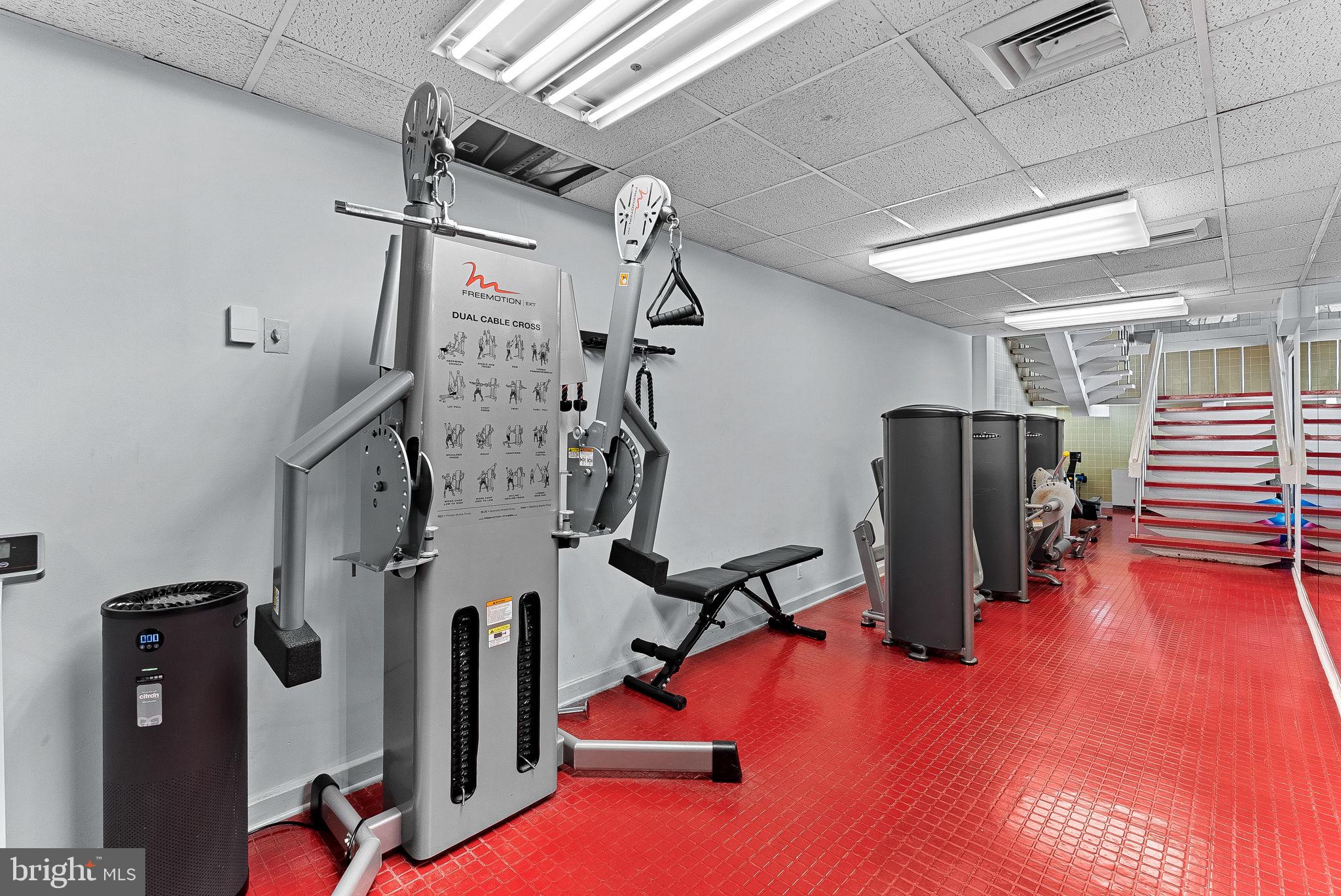 THE ELIZABETH - Residential Lease