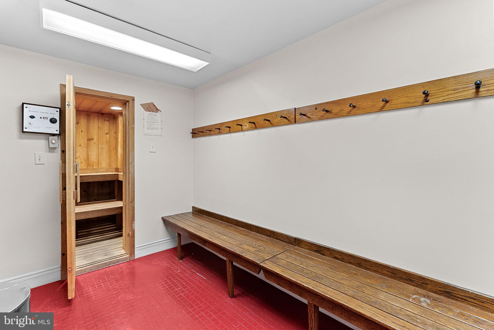 THE ELIZABETH - Residential Lease