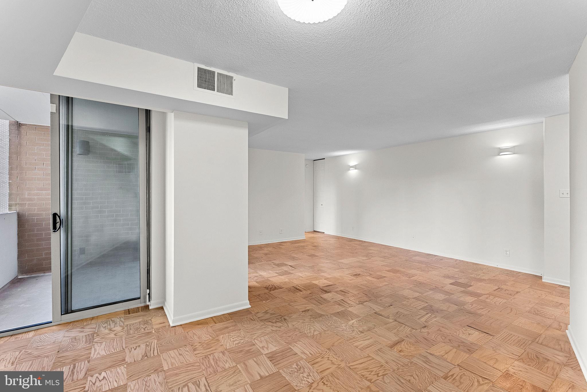 THE ELIZABETH - Residential Lease