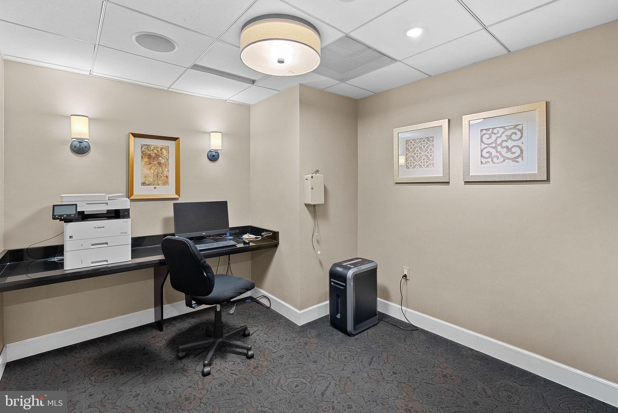 THE ELIZABETH - Residential Lease