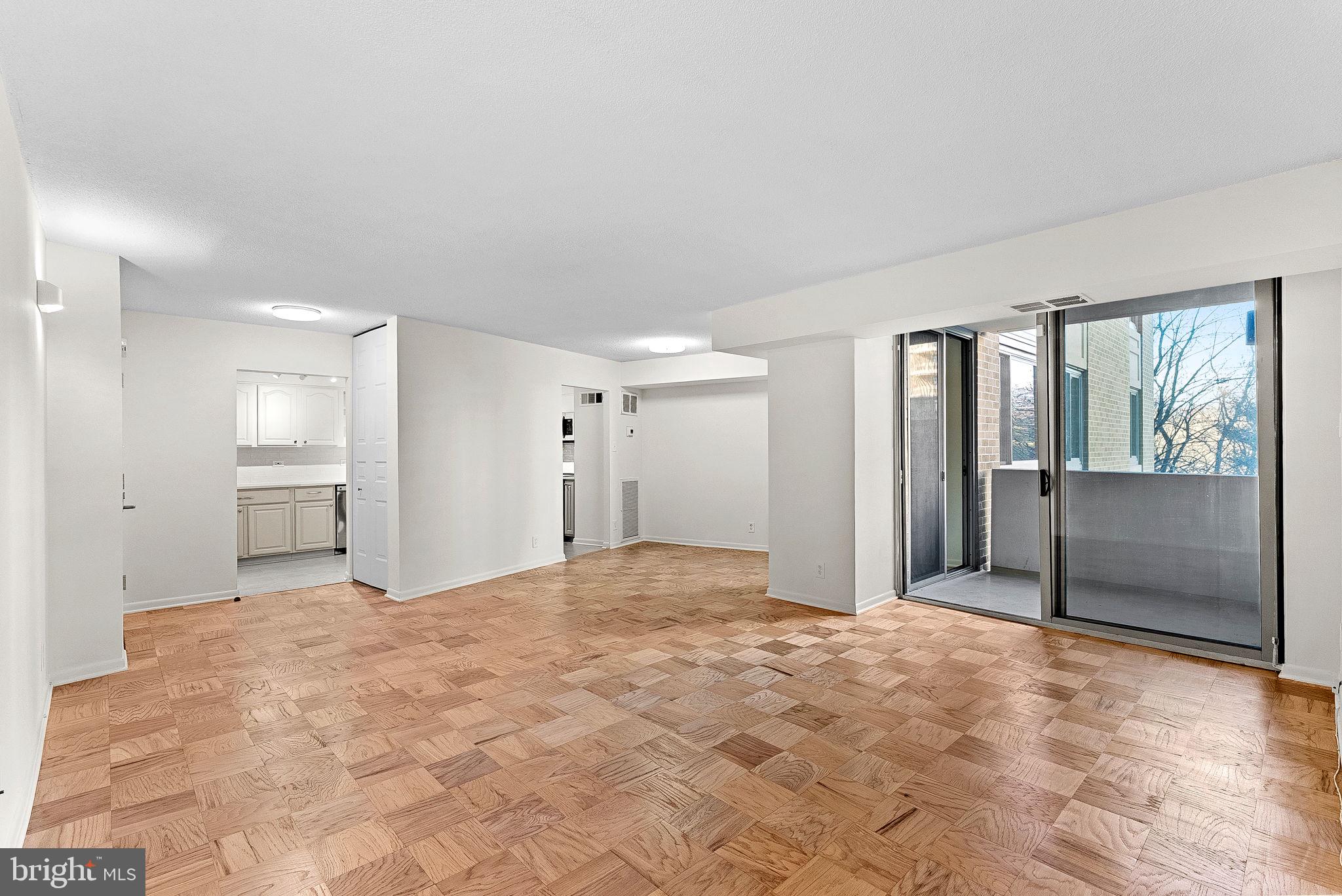 THE ELIZABETH - Residential Lease