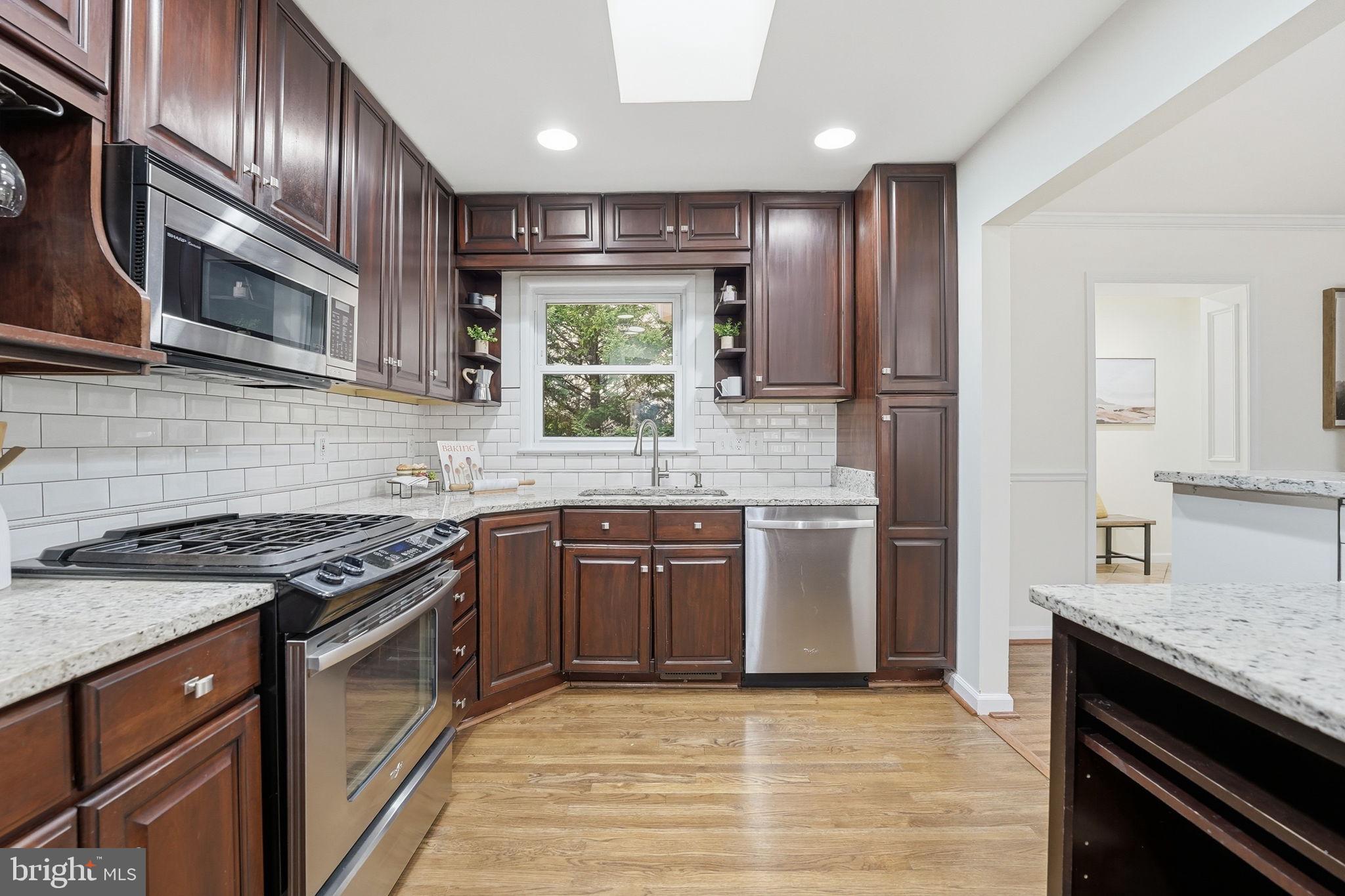 NORTH SPRINGFIELD - Residential