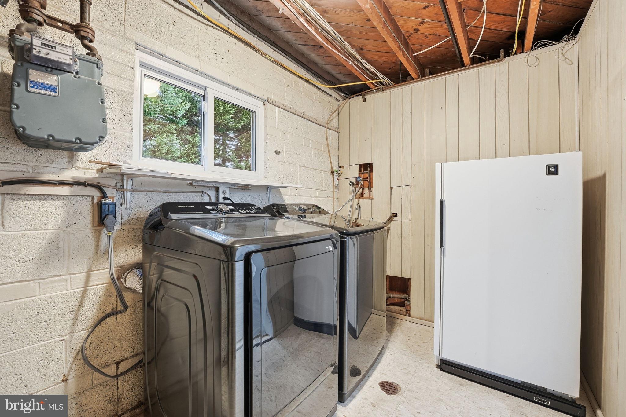 NORTH SPRINGFIELD - Residential