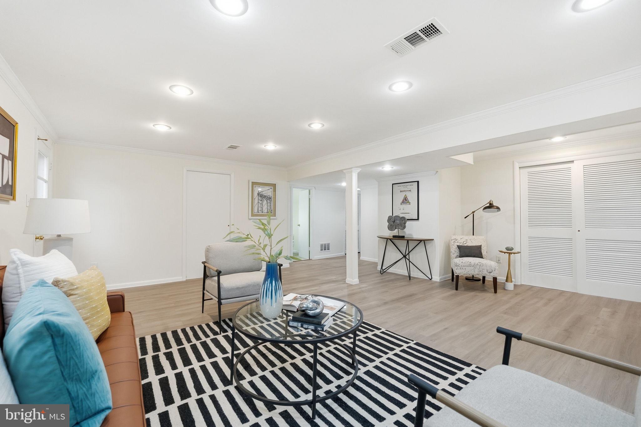 NORTH SPRINGFIELD - Residential