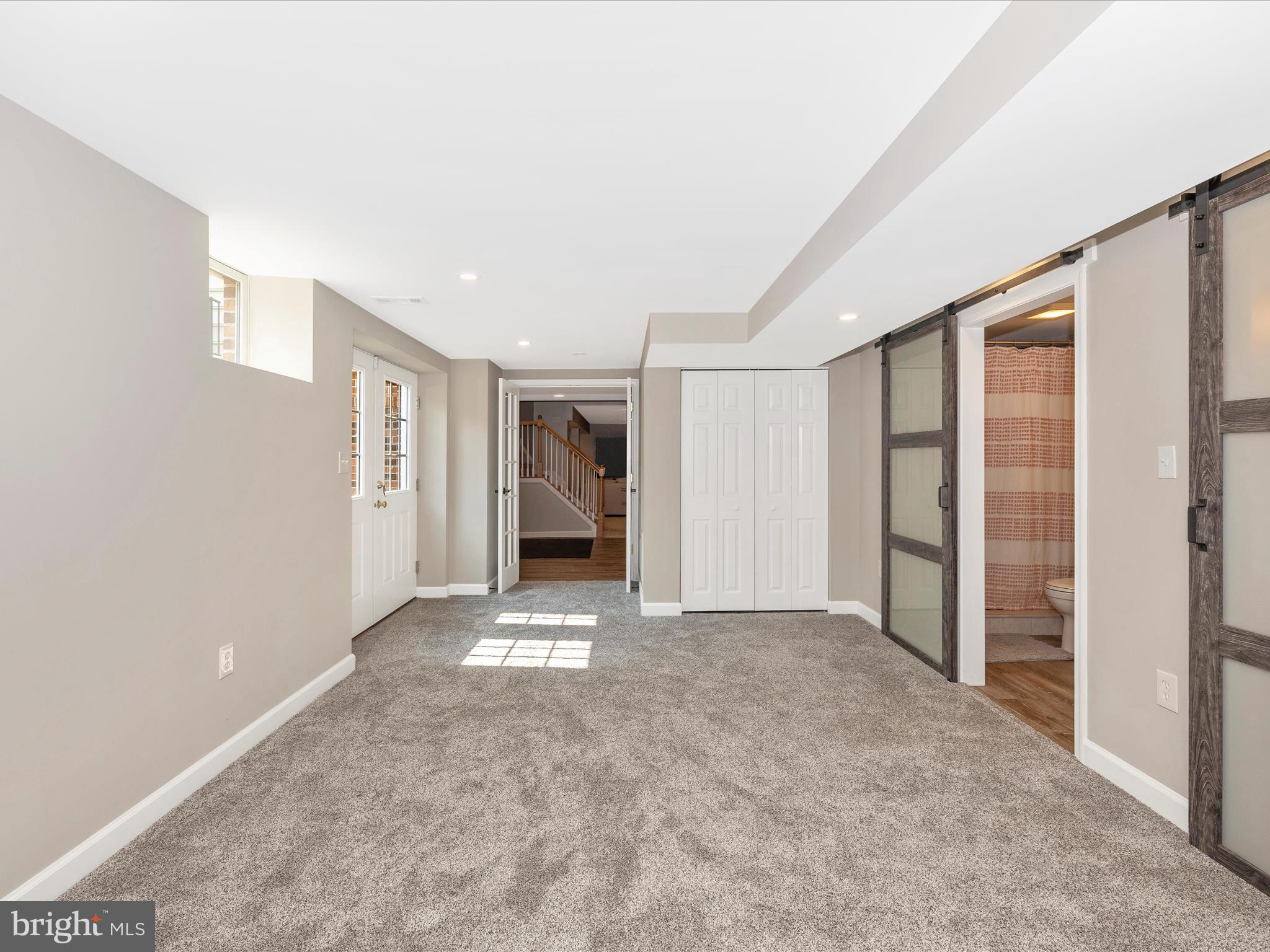 RIVER DOWNS - Residential