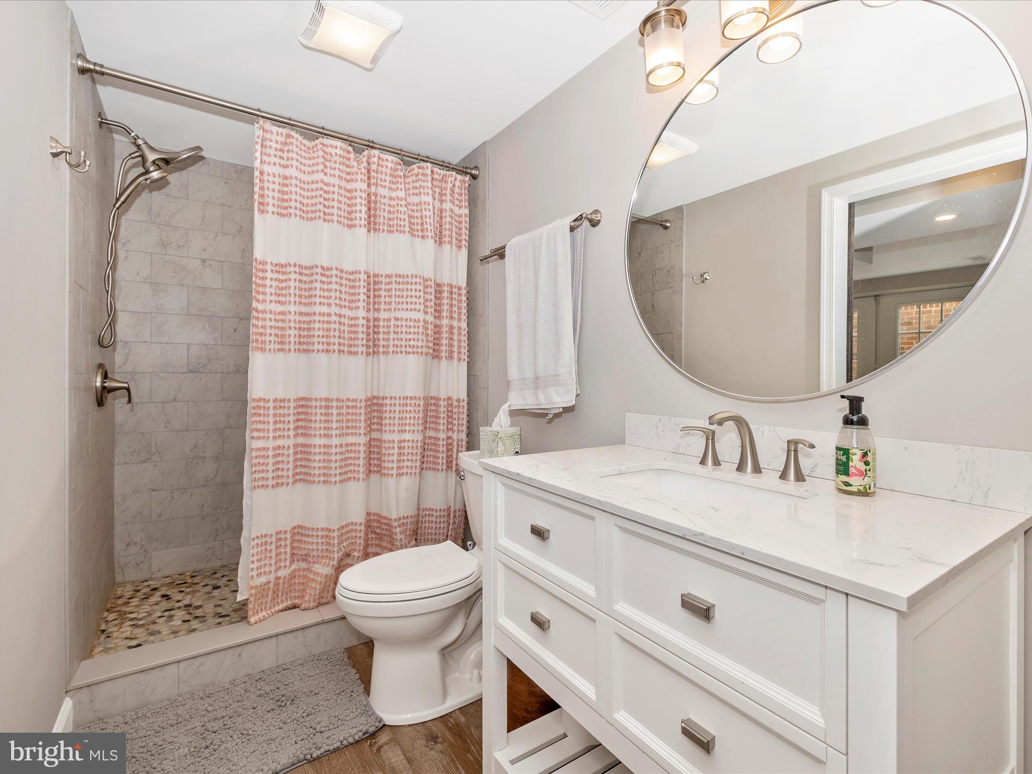 RIVER DOWNS - Residential