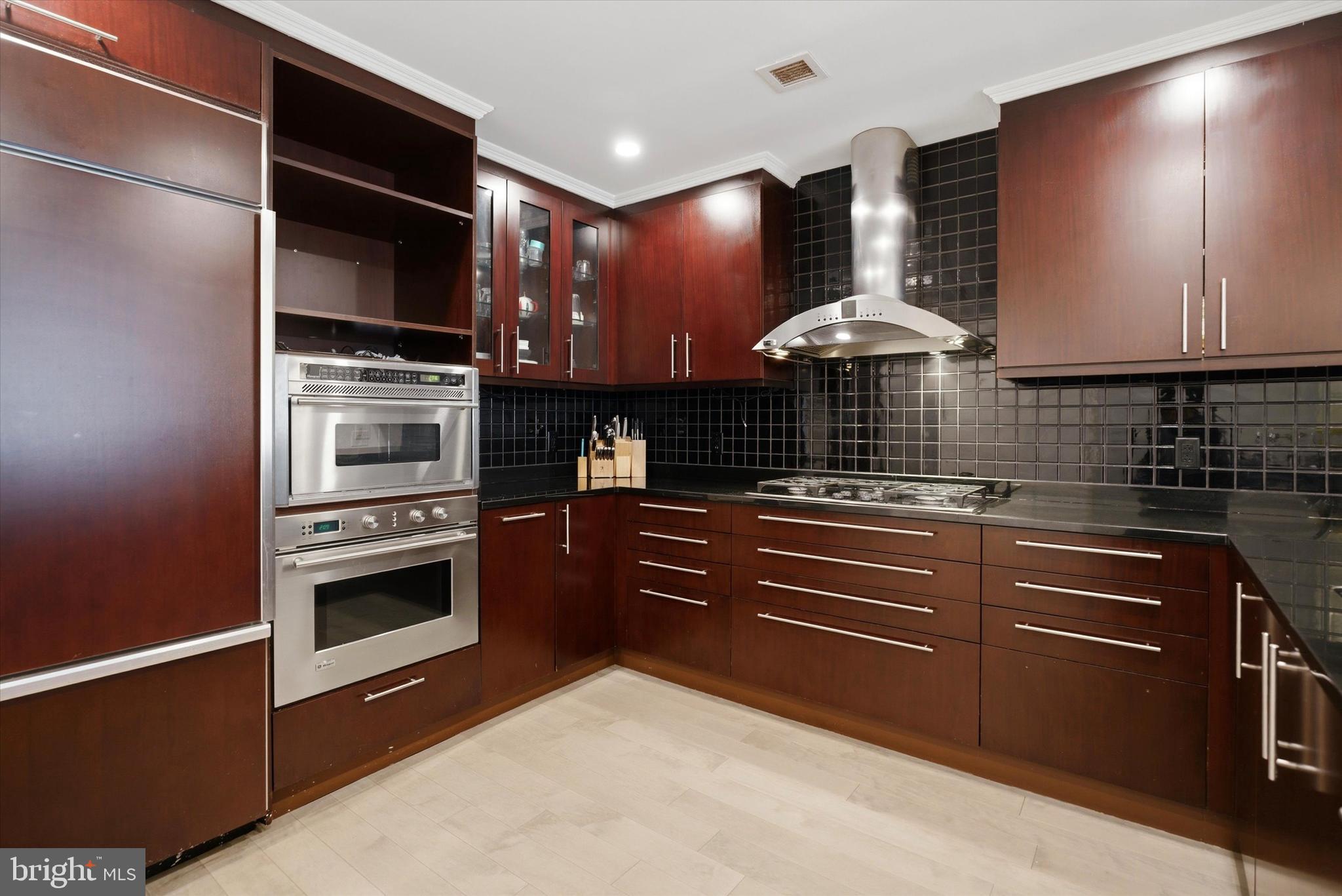 CORINTHIAN - Residential